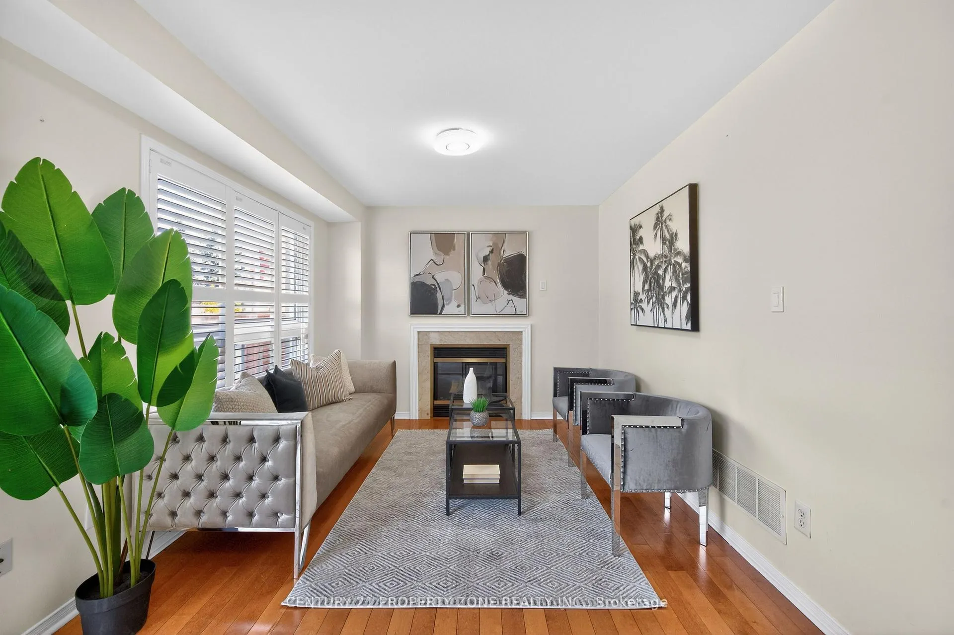 Photo 11 of 16 Sweet Clover Crescent, Brampton, Sandringham-Wellington — HOMEH