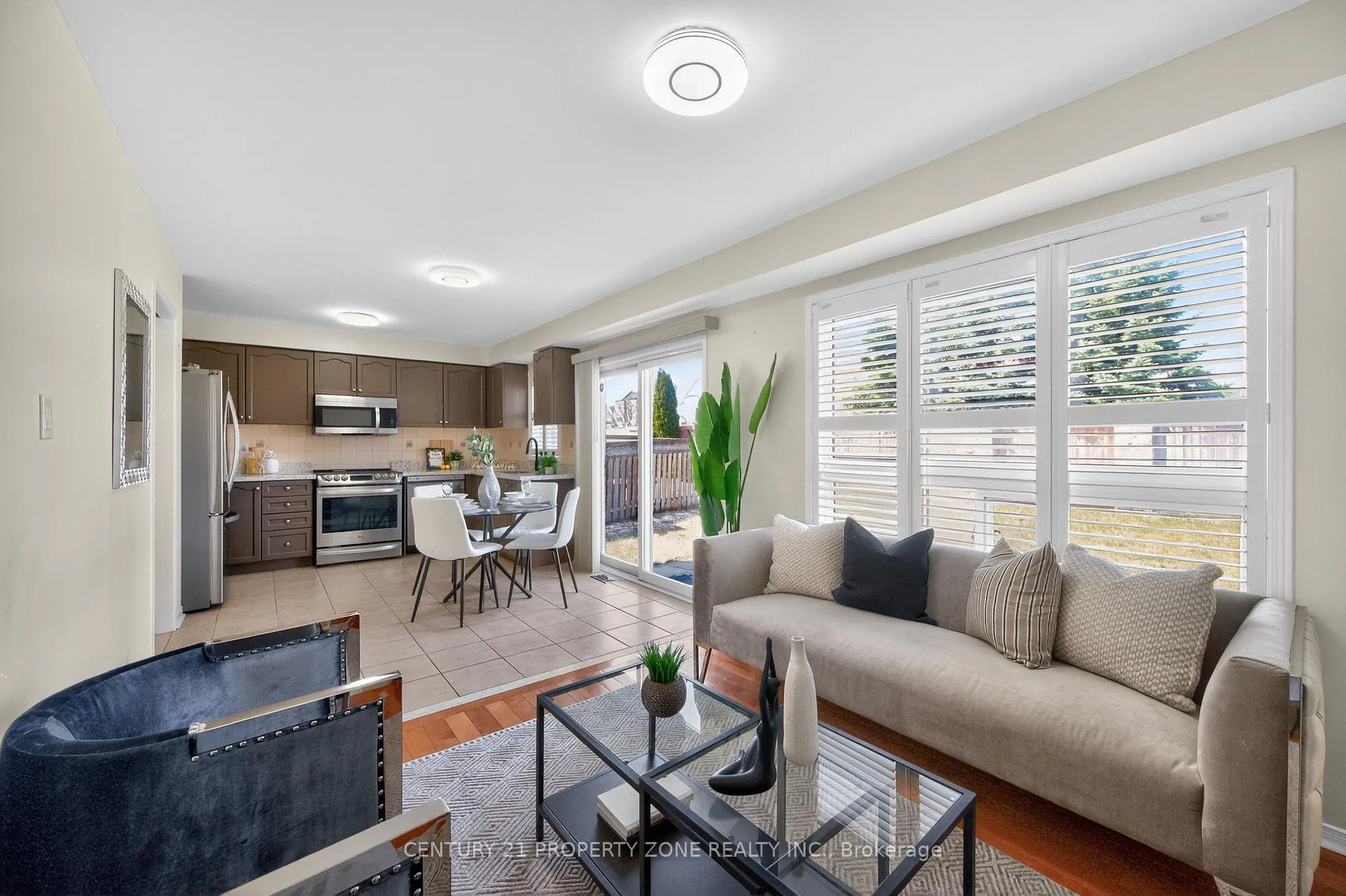Photo 13 of 16 Sweet Clover Crescent, Brampton, Sandringham-Wellington — HOMEH
