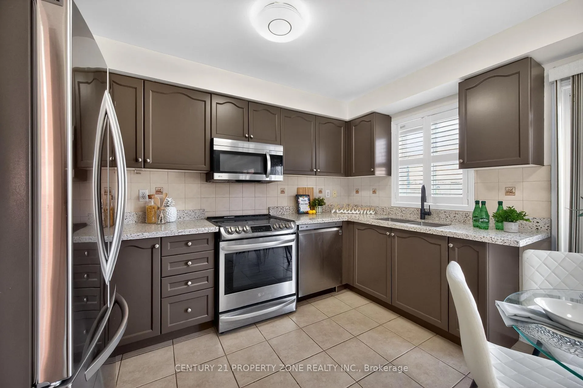 Photo 15 of 16 Sweet Clover Crescent, Brampton, Sandringham-Wellington — HOMEH