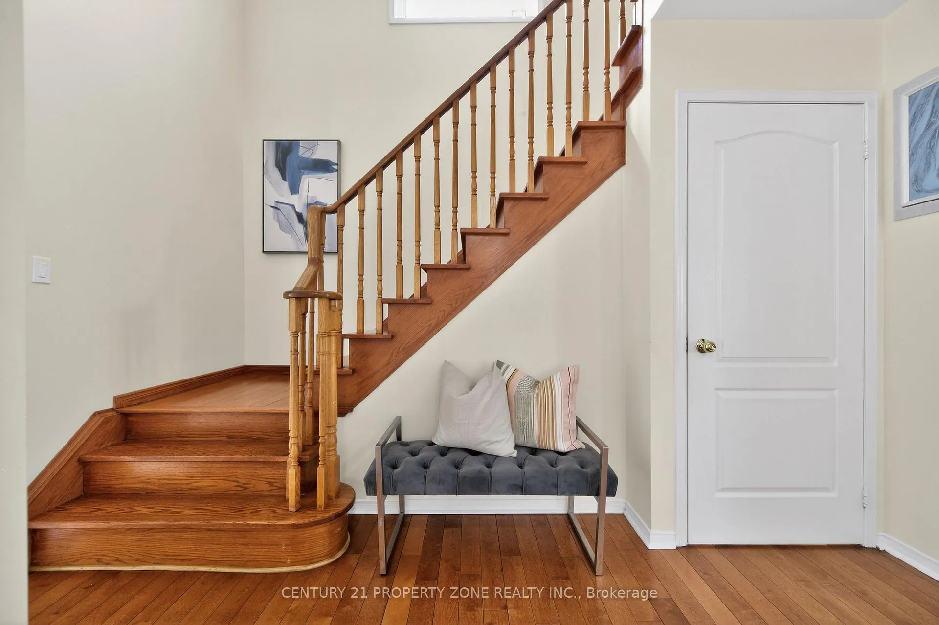 Photo 20 of 16 Sweet Clover Crescent, Brampton, Sandringham-Wellington — HOMEH