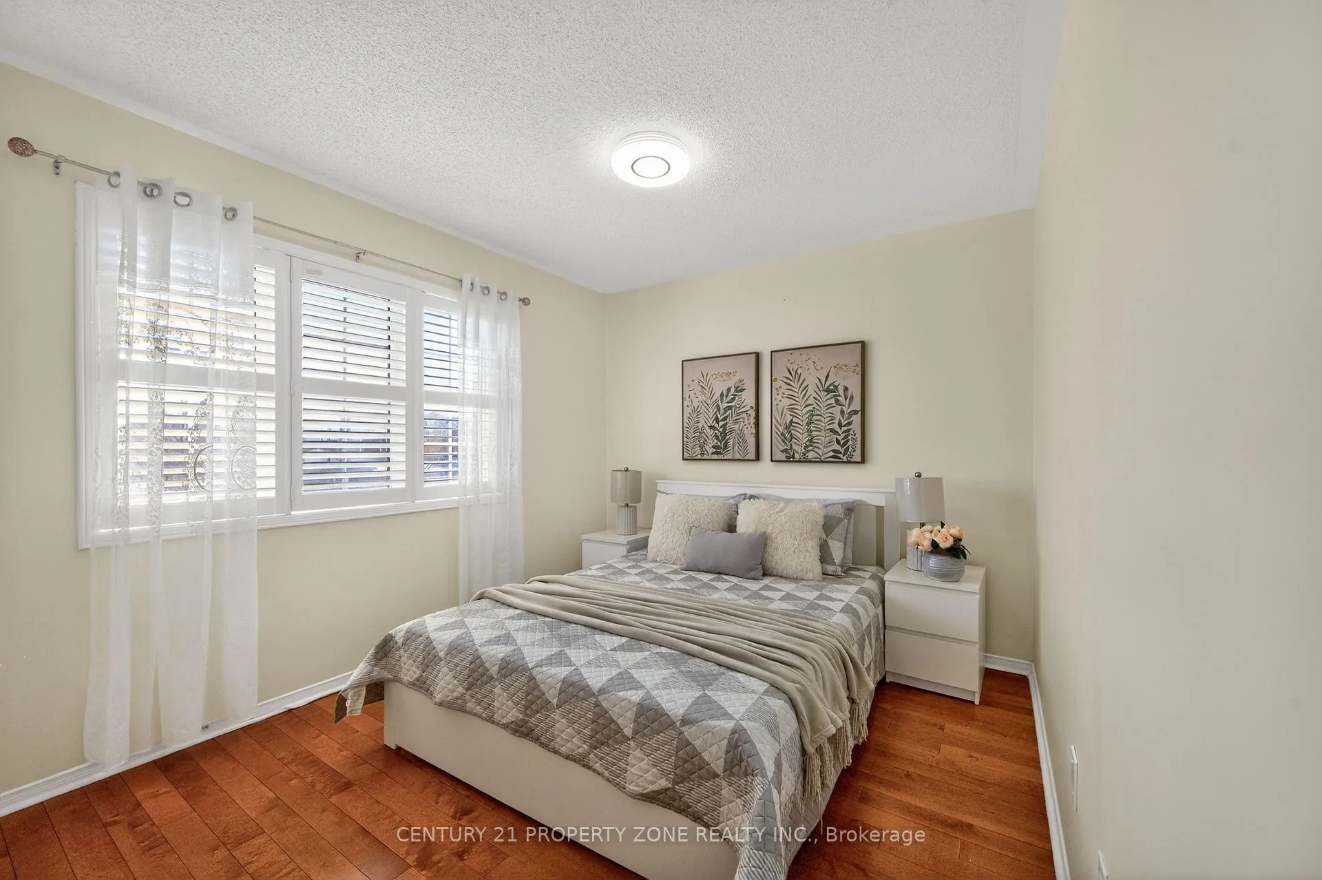 Photo 29 of 16 Sweet Clover Crescent, Brampton, Sandringham-Wellington — HOMEH