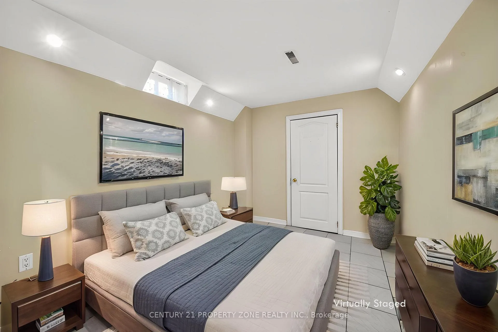 Photo 39 of 16 Sweet Clover Crescent, Brampton, Sandringham-Wellington — HOMEH