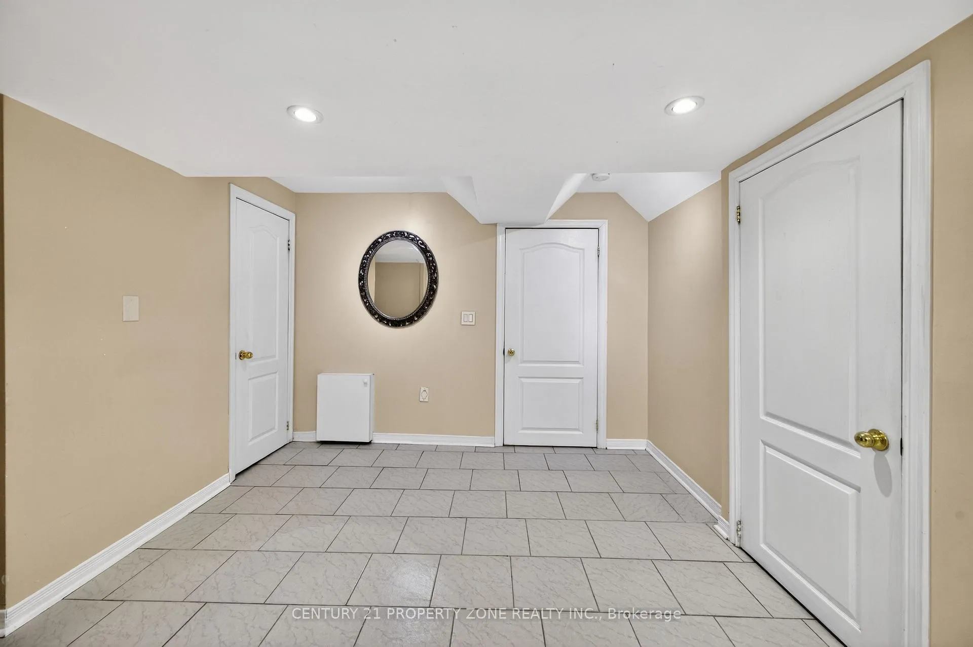 Photo 42 of 16 Sweet Clover Crescent, Brampton, Sandringham-Wellington — HOMEH