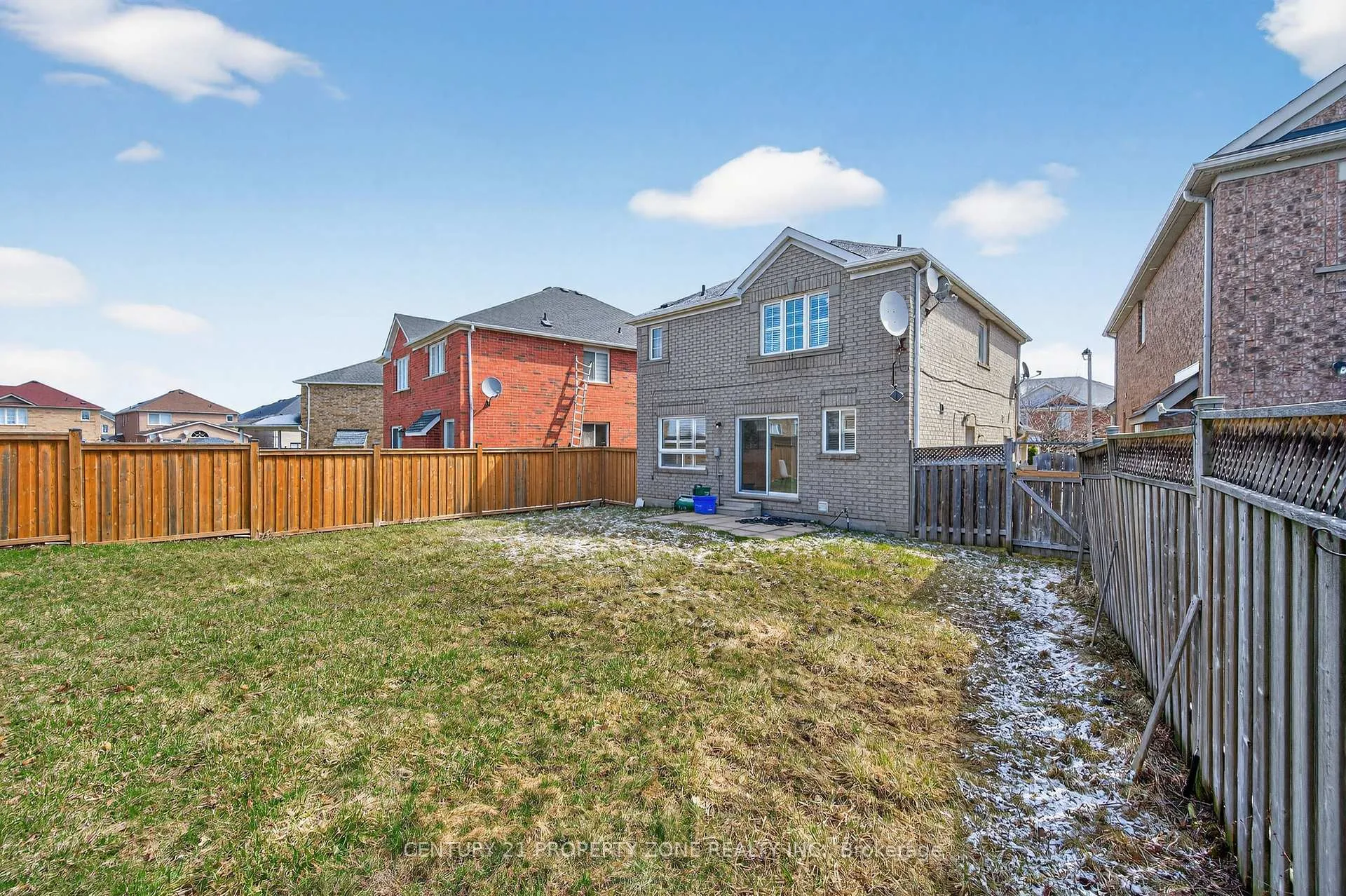 Photo 49 of 16 Sweet Clover Crescent, Brampton, Sandringham-Wellington — HOMEH