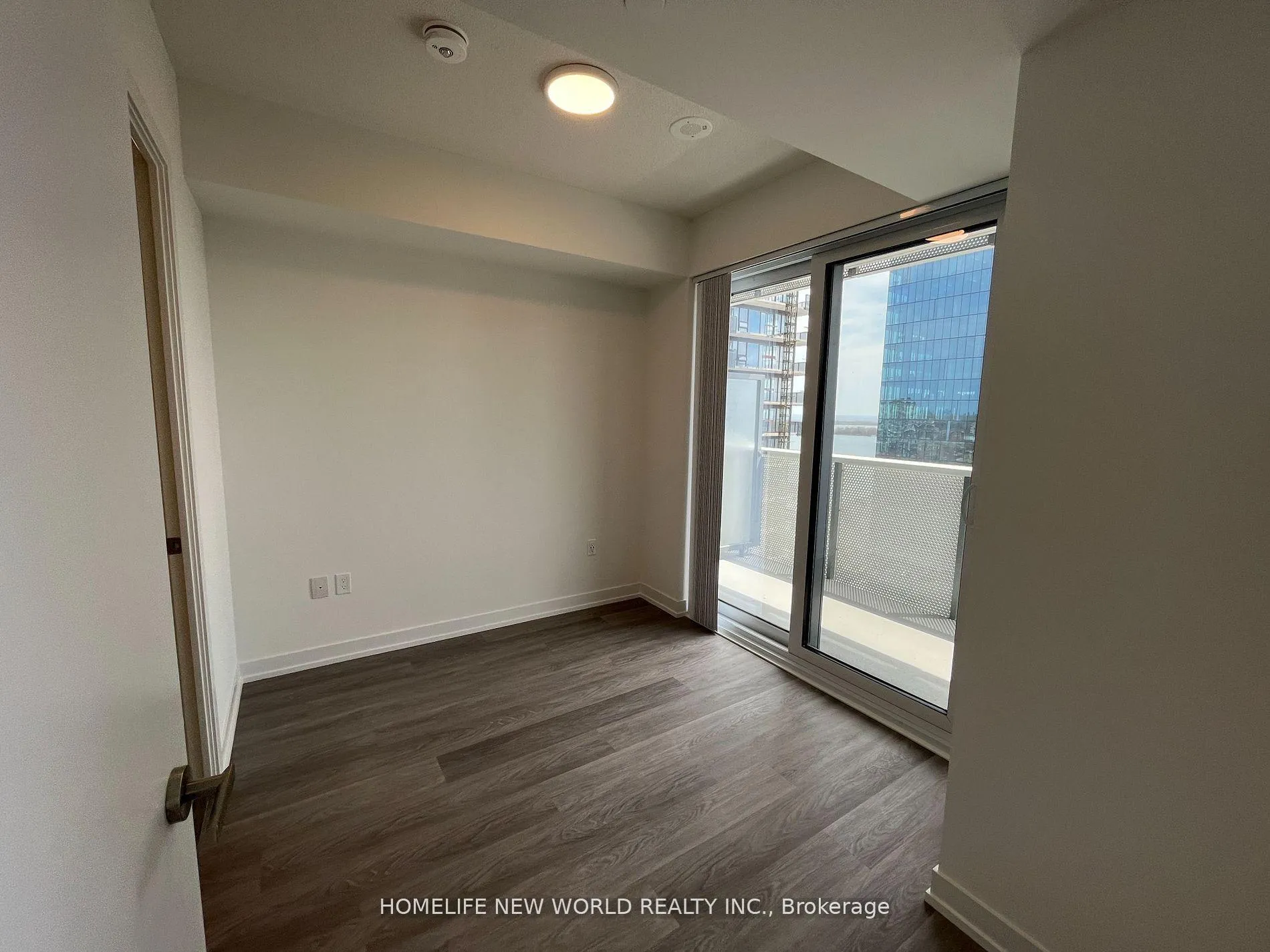 Photo 3 of Unit 2511, 55 Cooper Street, Toronto, Waterfront Communities — HOMEH