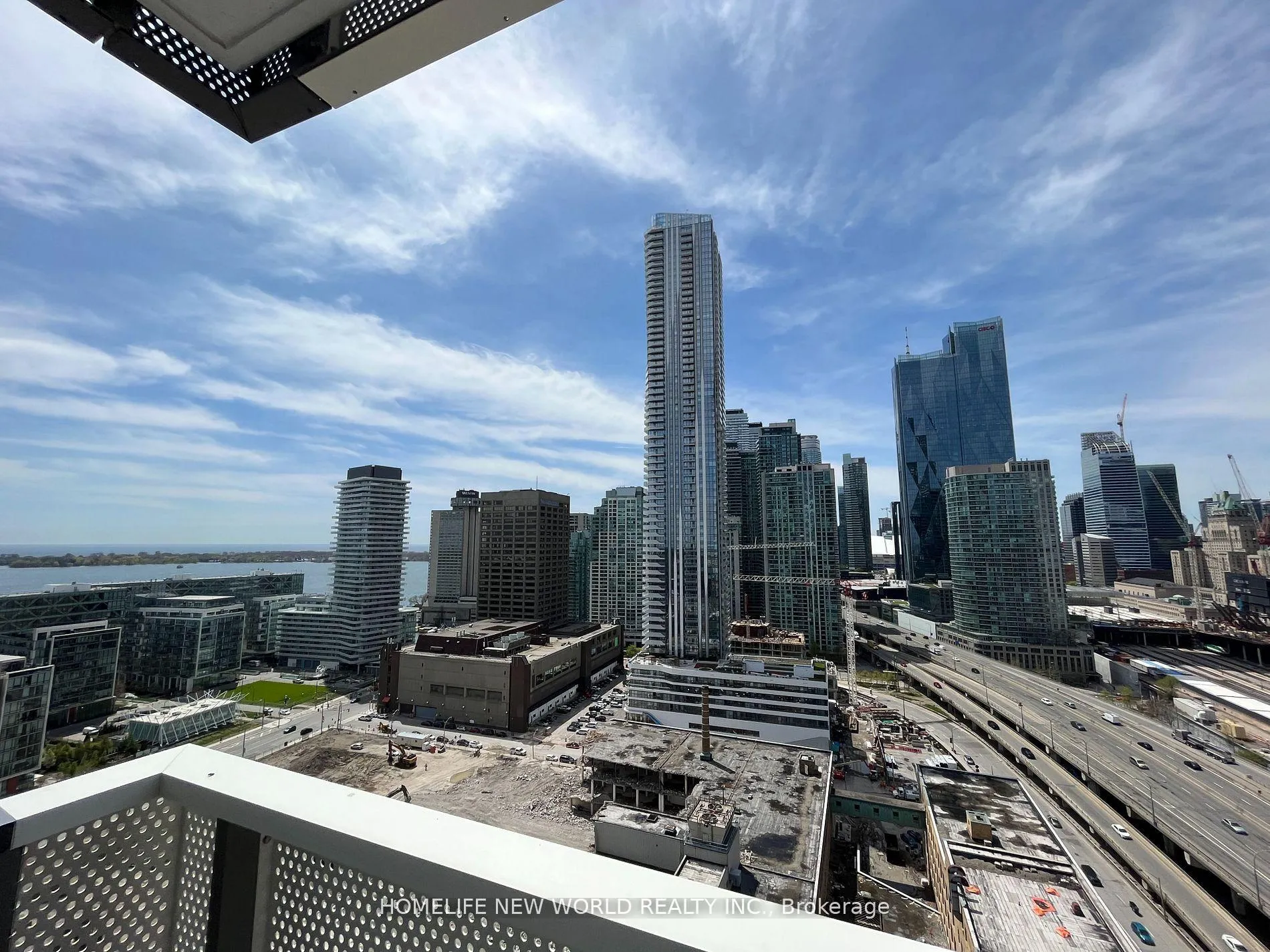 Photo 5 of Unit 2511, 55 Cooper Street, Toronto, Waterfront Communities — HOMEH