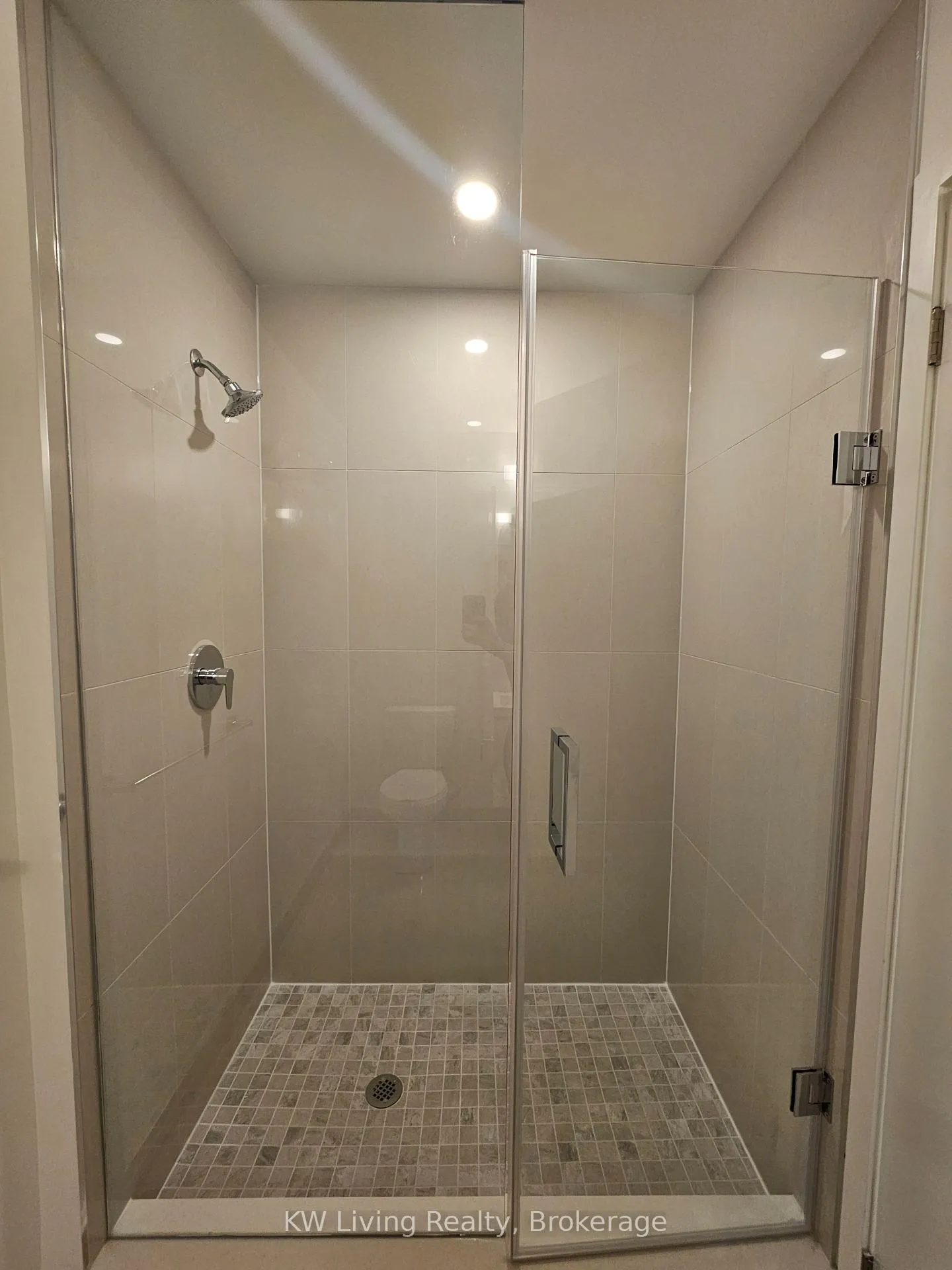 Photo 6 of Unit 2020, 56 Andre de Grasse Street, Markham, Unionville — HOMEH