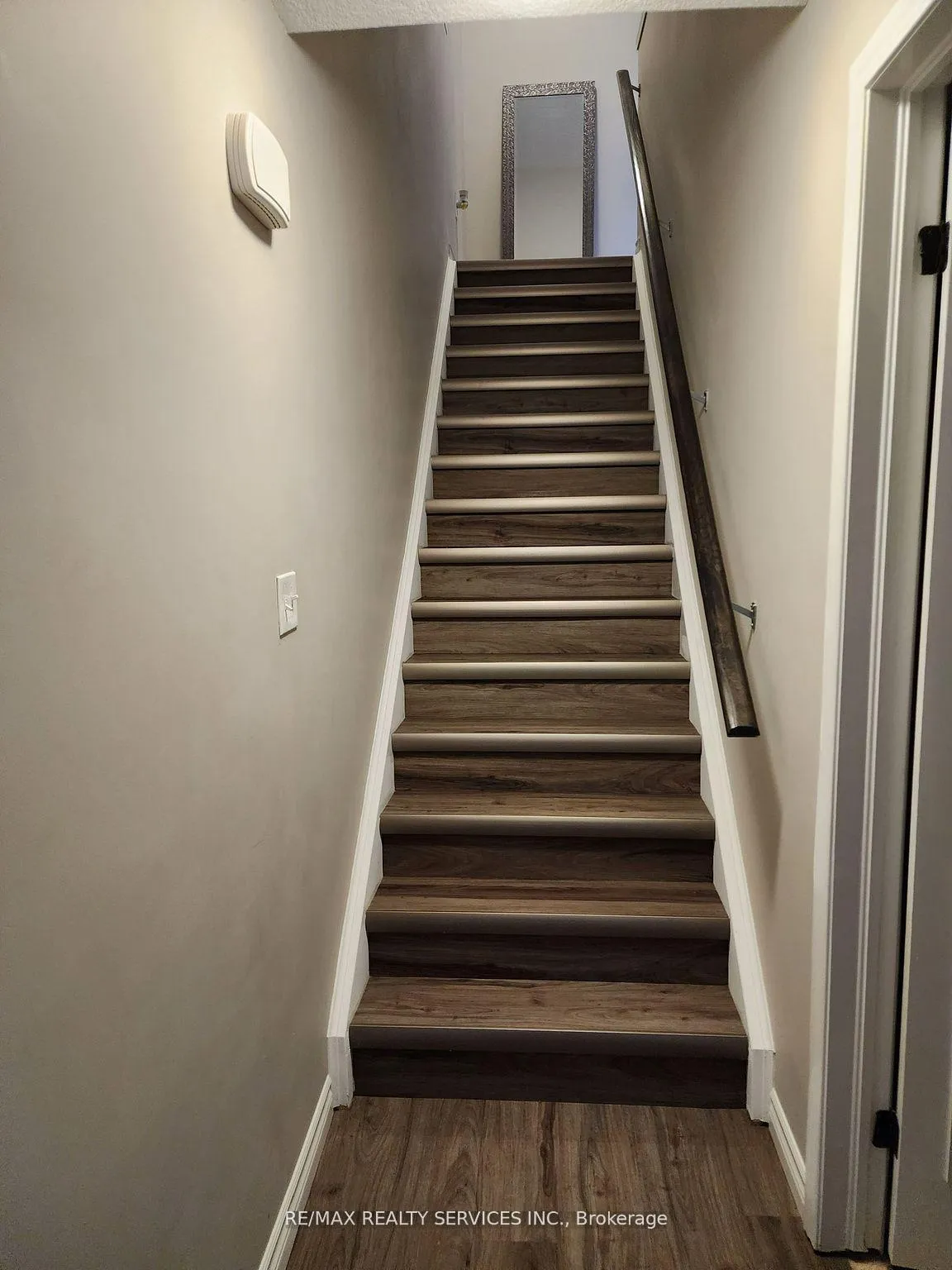 Photo 9 of Unit E, 237 Rachel Crescent E, Kitchener — HOMEH