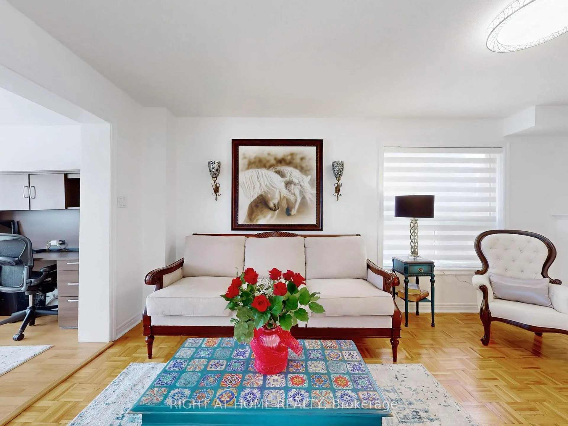 Photo 4 of 55 Hollybush Drive, Vaughan, Maple — HOMEH