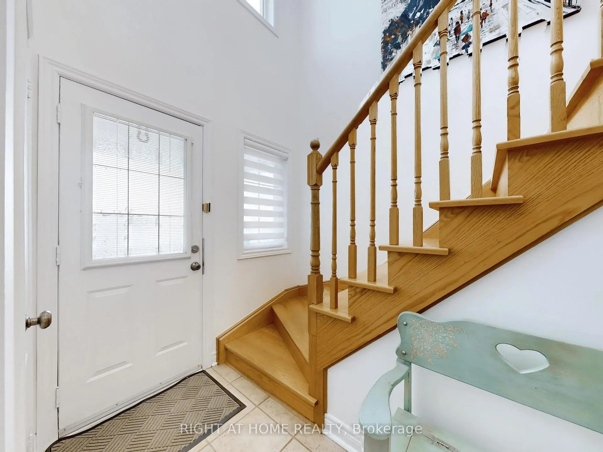 Photo 14 of 55 Hollybush Drive, Vaughan, Maple — HOMEH