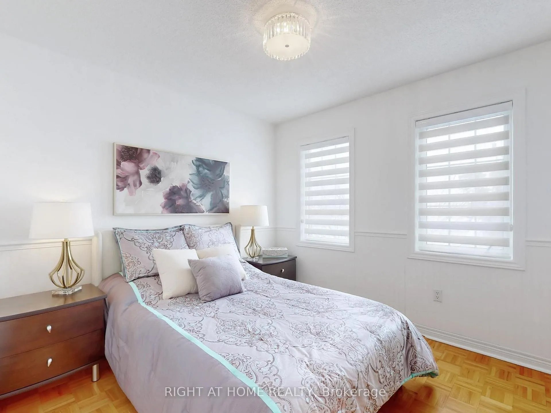 Photo 18 of 55 Hollybush Drive, Vaughan, Maple — HOMEH