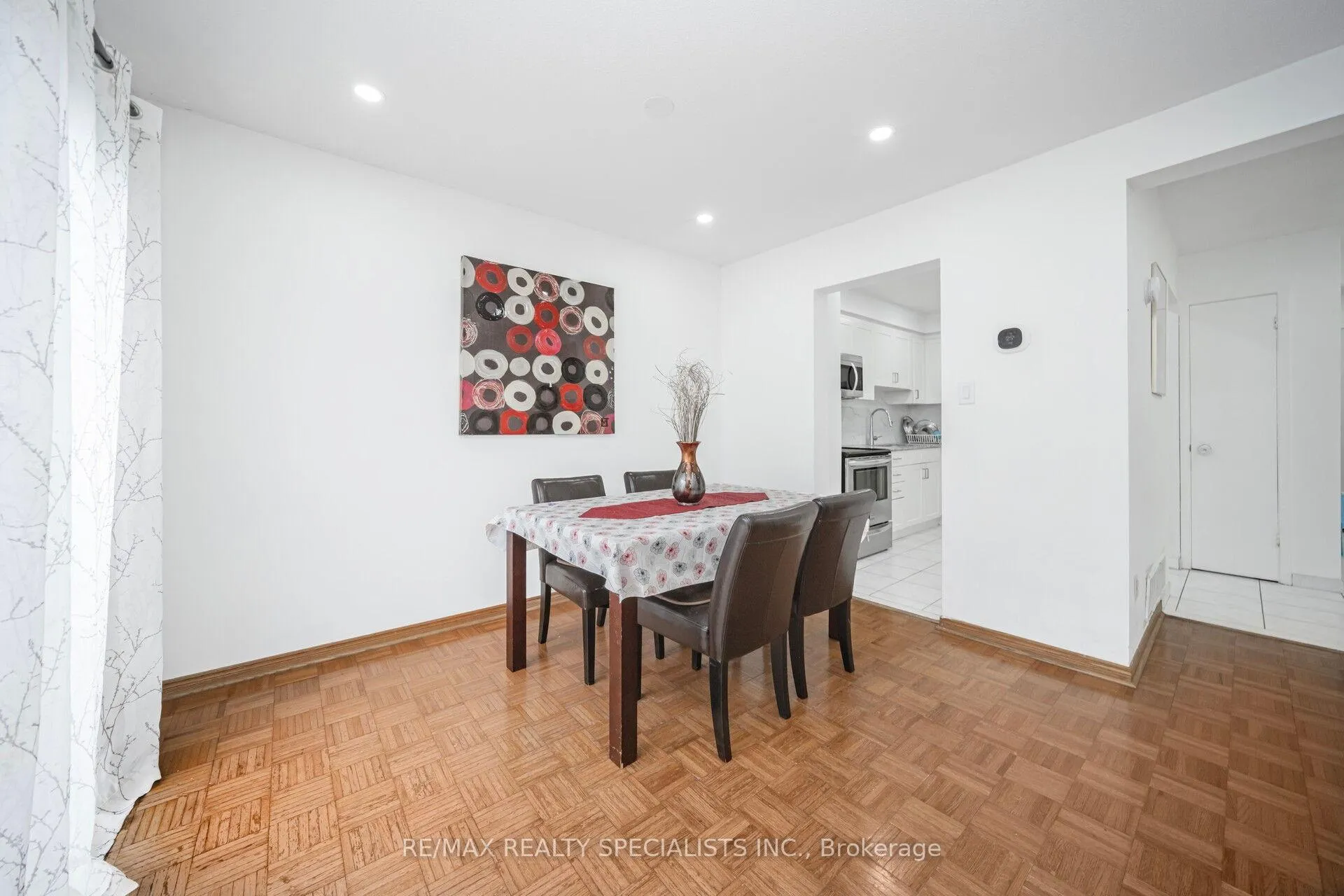 Photo 9 of 44 Franklin Court, Brampton, Bramalea West Industrial — HOMEH