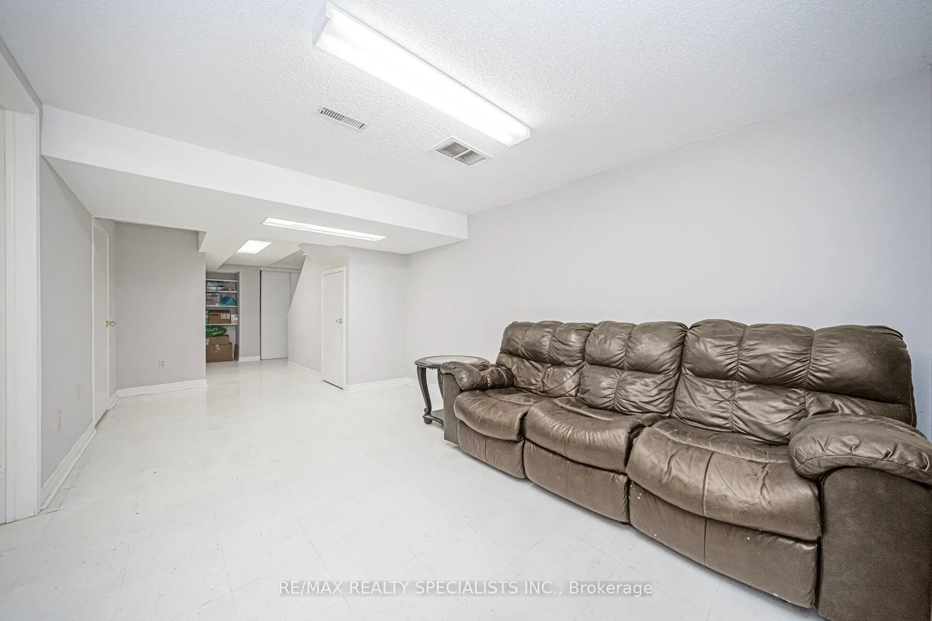 Photo 32 of 44 Franklin Court, Brampton, Bramalea West Industrial — HOMEH