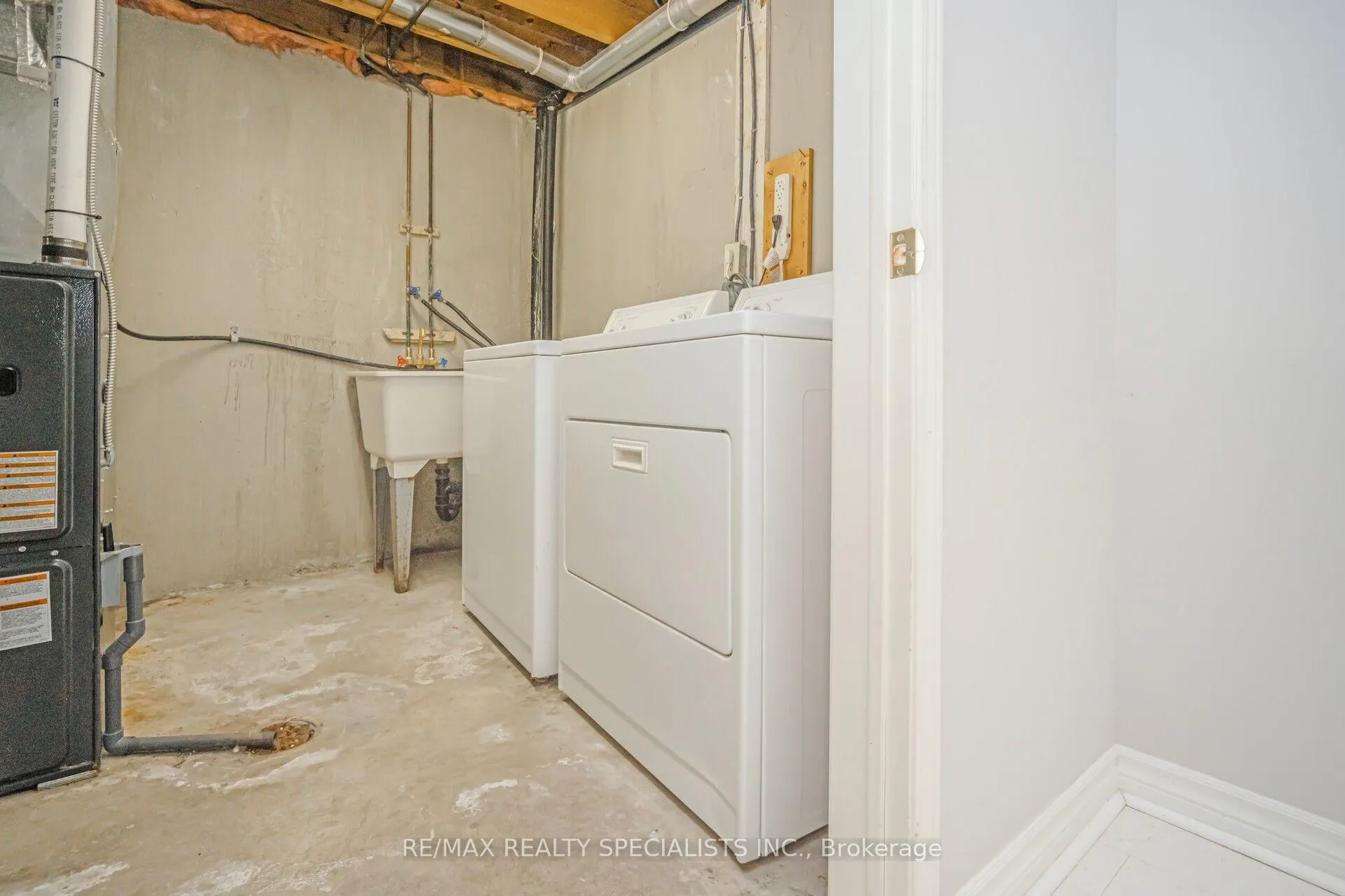 Photo 34 of 44 Franklin Court, Brampton, Bramalea West Industrial — HOMEH