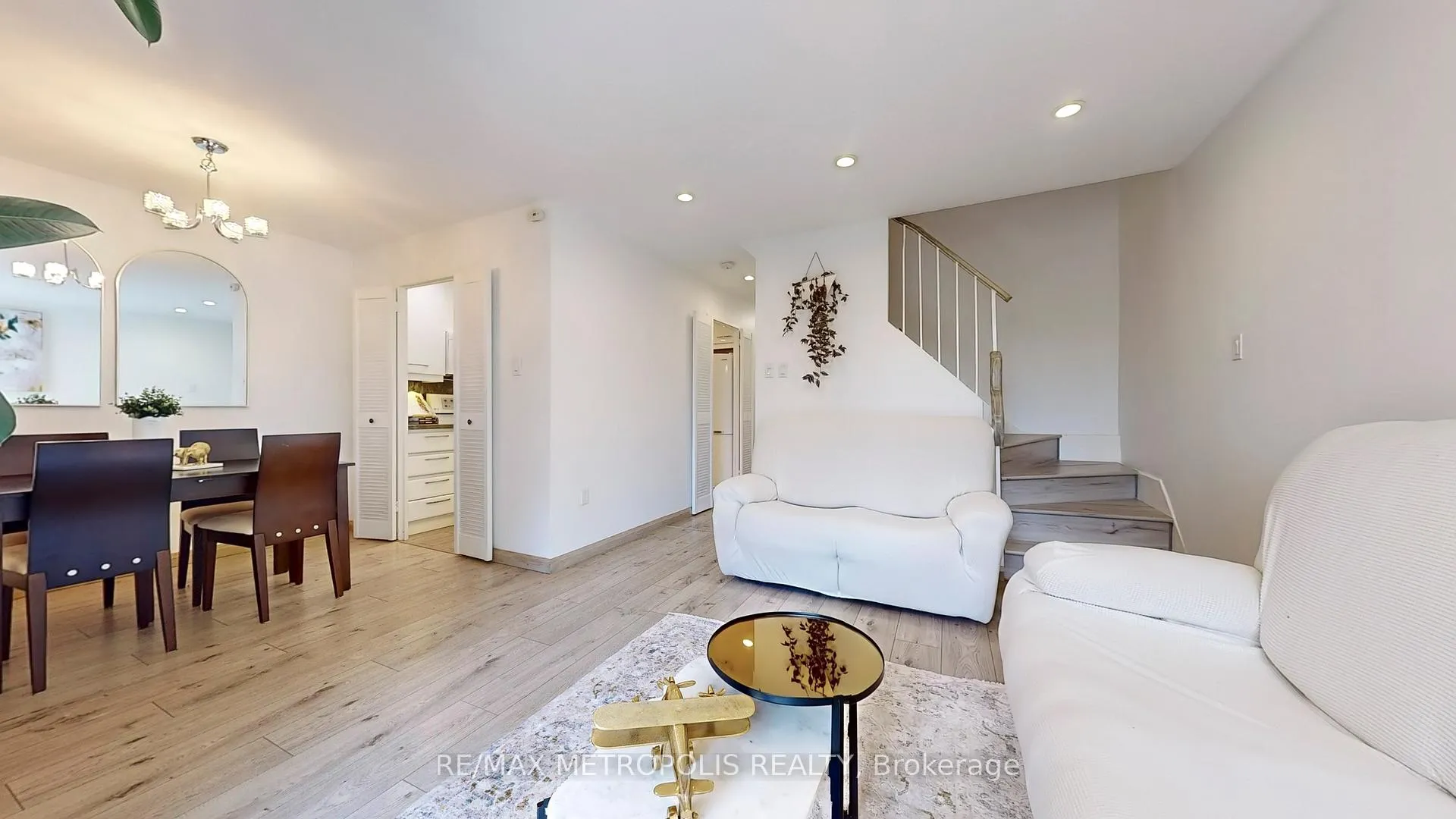 Photo 7 of Unit 357, 16B Elgin Street, Markham, Thornhill — HOMEH