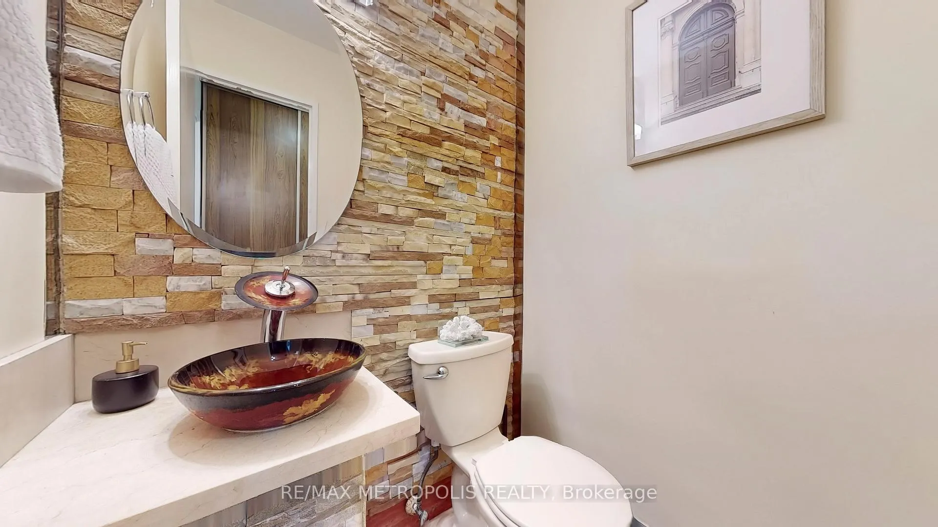 Photo 9 of Unit 357, 16B Elgin Street, Markham, Thornhill — HOMEH