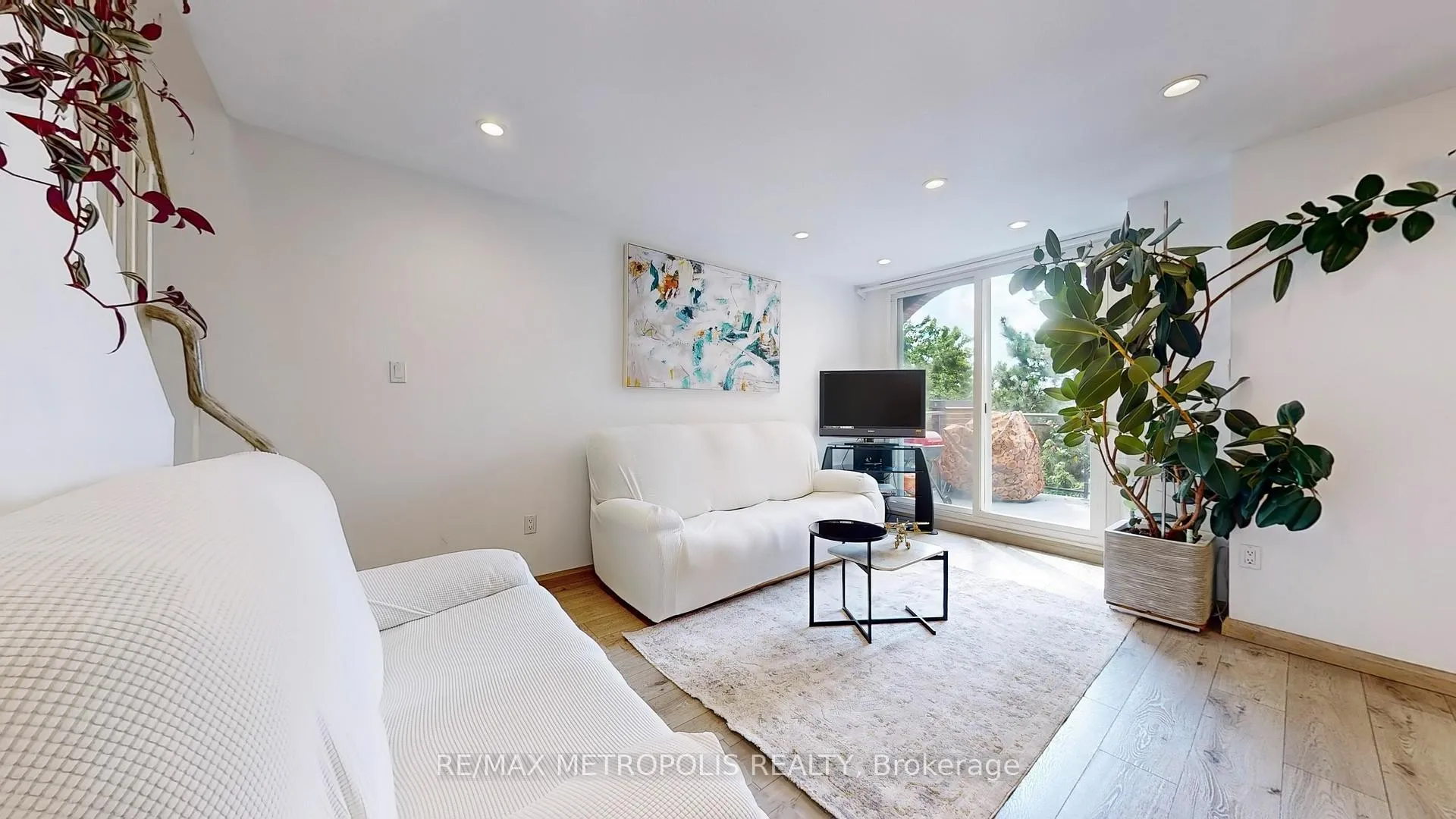 Photo 12 of Unit 357, 16B Elgin Street, Markham, Thornhill — HOMEH