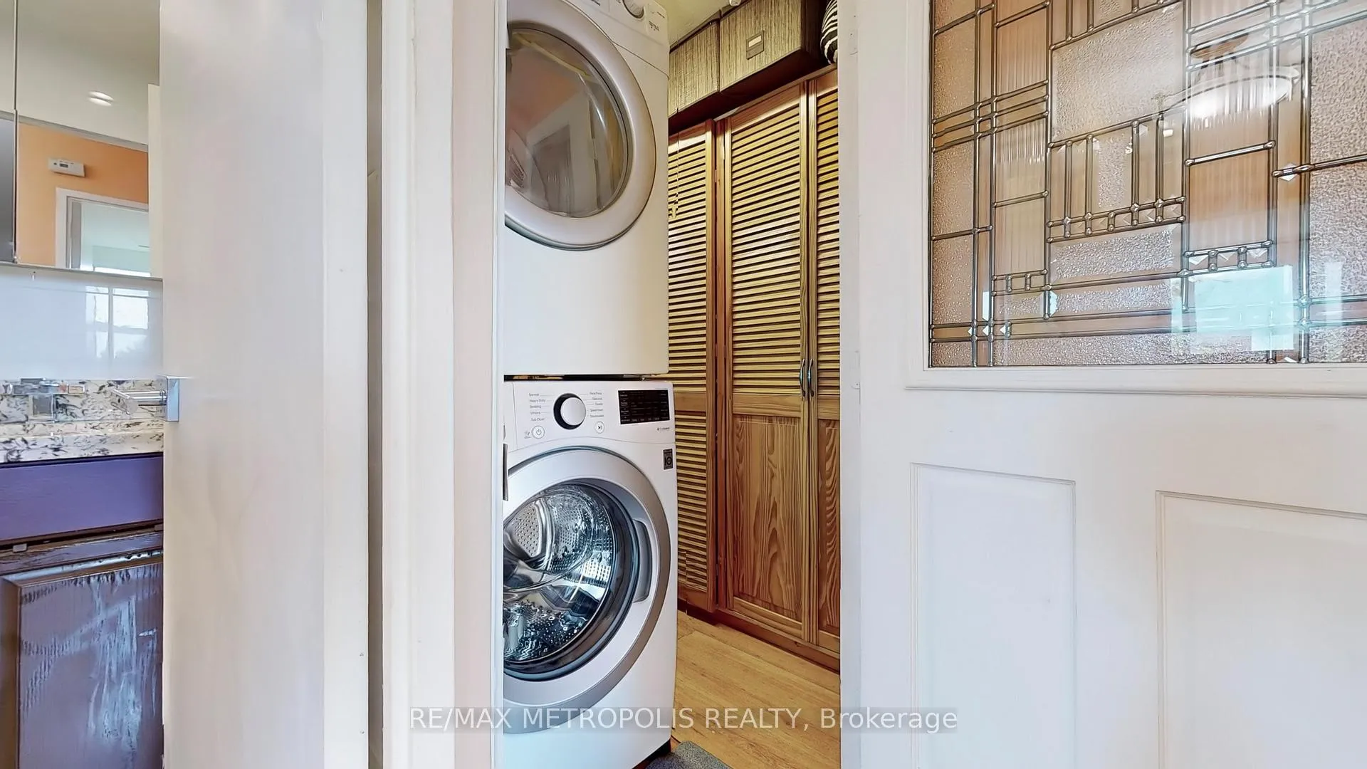 Photo 15 of Unit 357, 16B Elgin Street, Markham, Thornhill — HOMEH