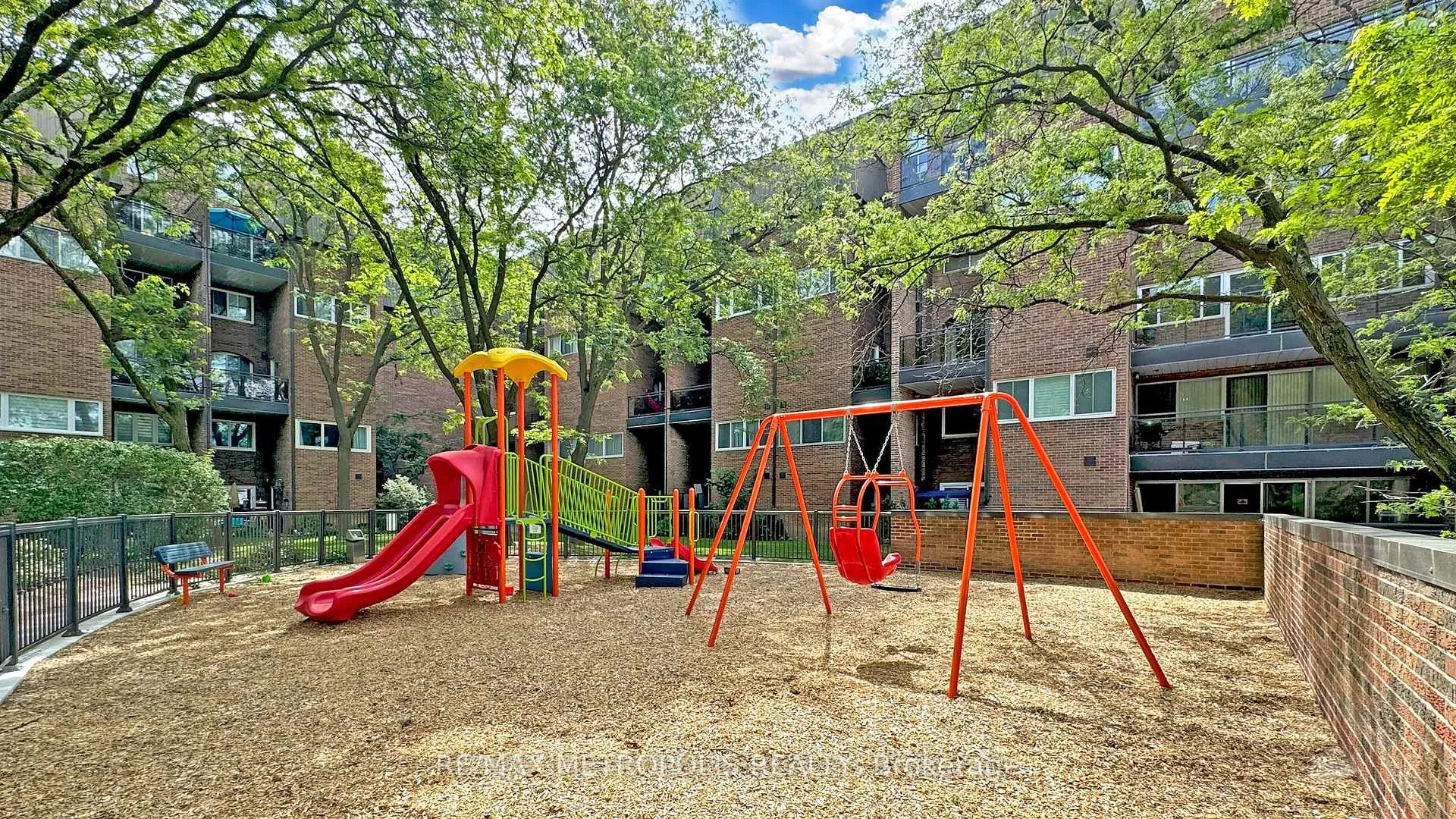 Photo 27 of Unit 357, 16B Elgin Street, Markham, Thornhill — HOMEH