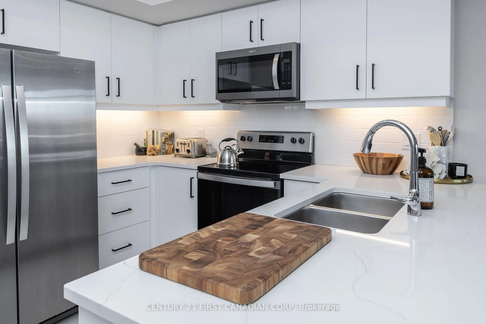 Photo 4 of Unit 604, 4286 King Street, Kitchener — HOMEH