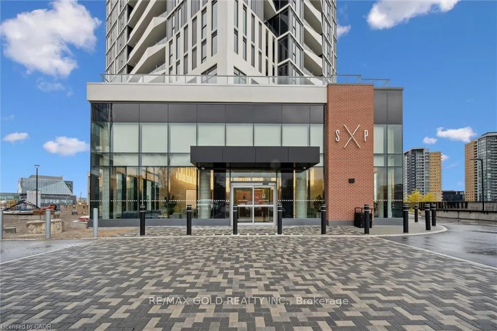 Front of Unit 1006, 25 Wellington Street