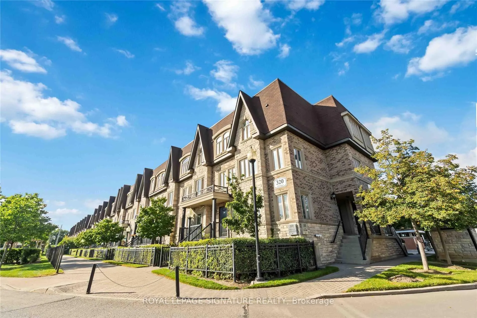 Photo 2 of Unit 107, 320 John Street, Markham, Thornhill — HOMEH