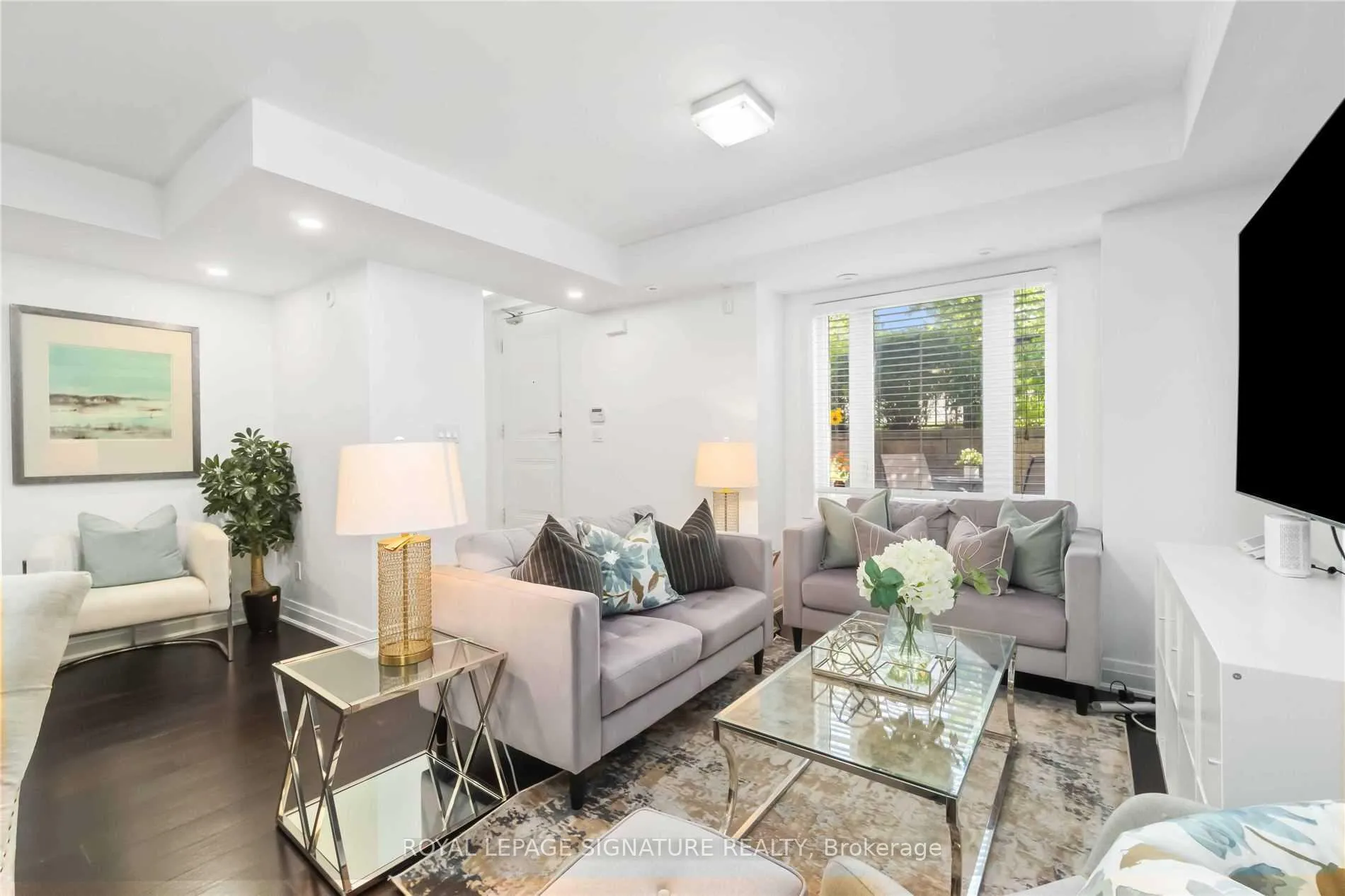 Photo 3 of Unit 107, 320 John Street, Markham, Thornhill — HOMEH