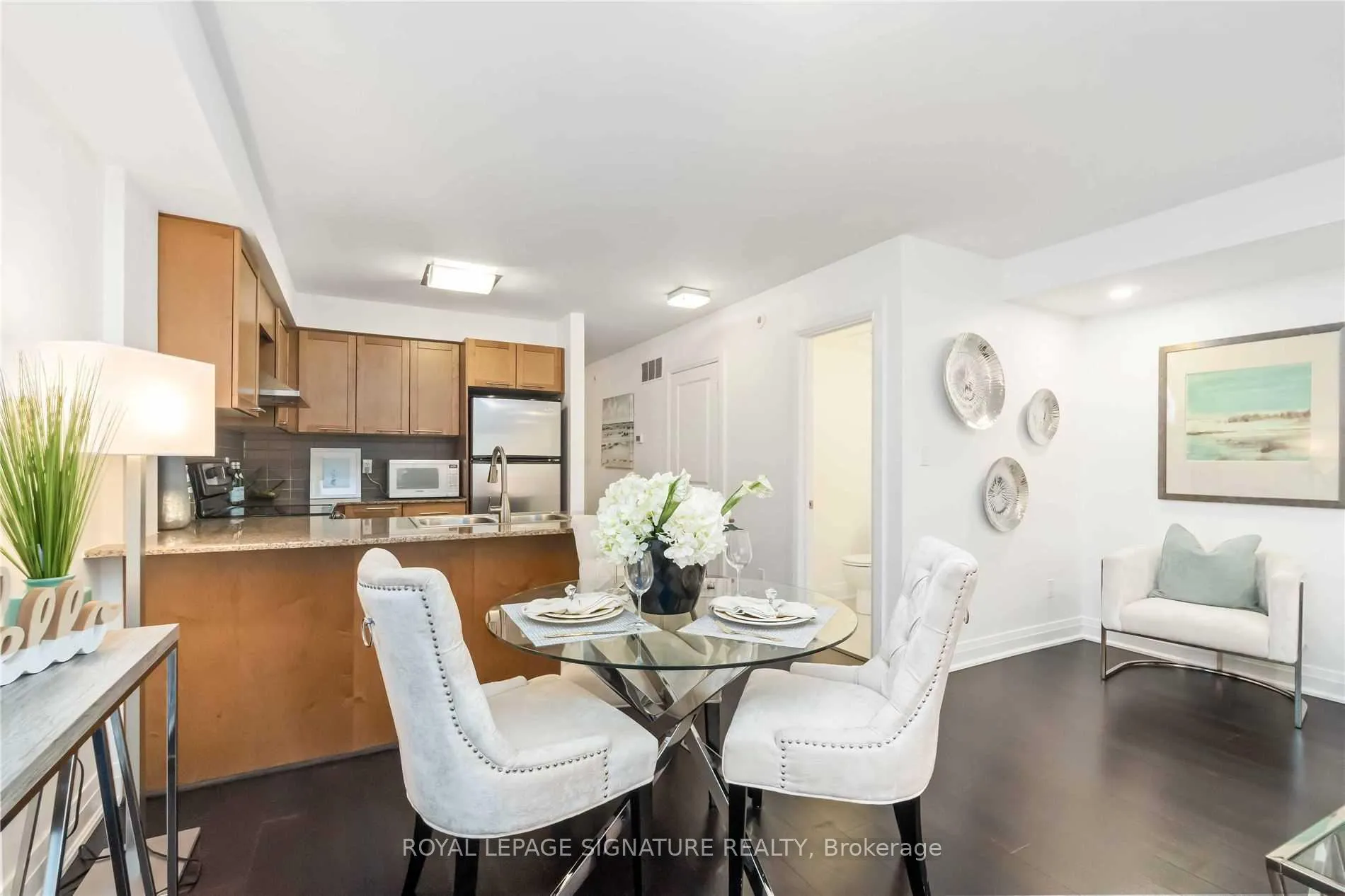 Photo 8 of Unit 107, 320 John Street, Markham, Thornhill — HOMEH