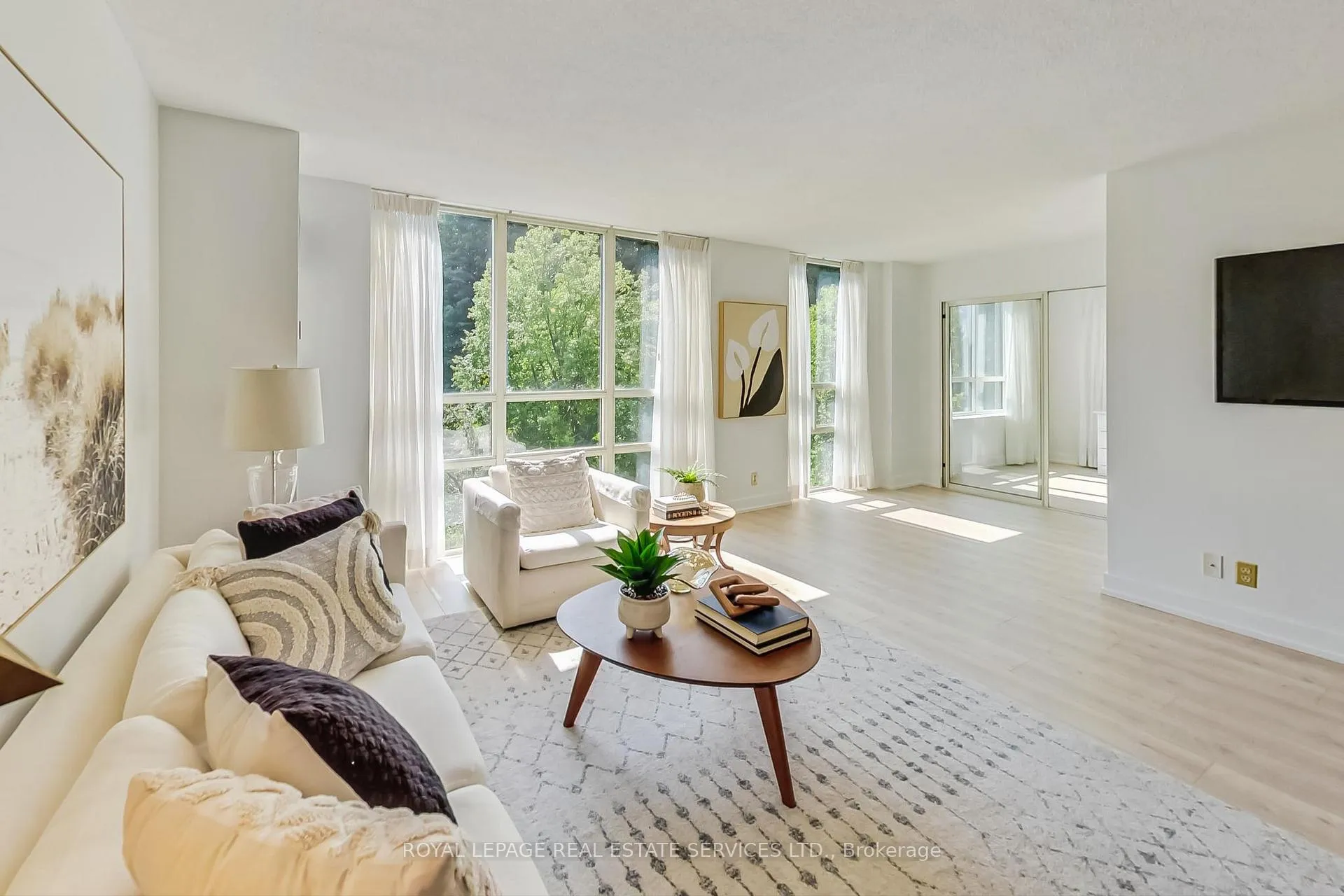 Photo 9 of Unit 203, 205 Wynford Drive, Toronto, Flemingdon Park — HOMEH