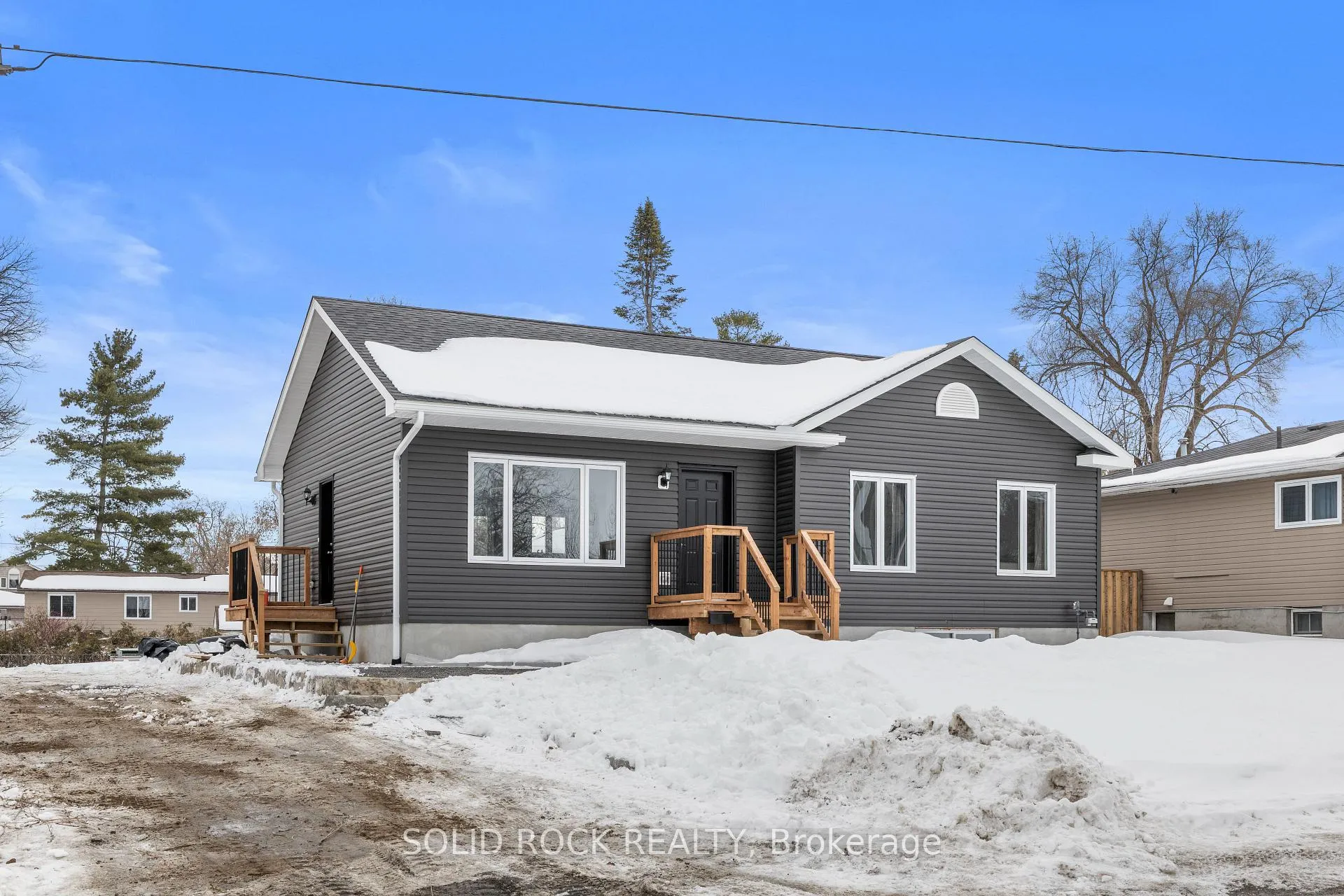 Front of 125 Norma Street N
