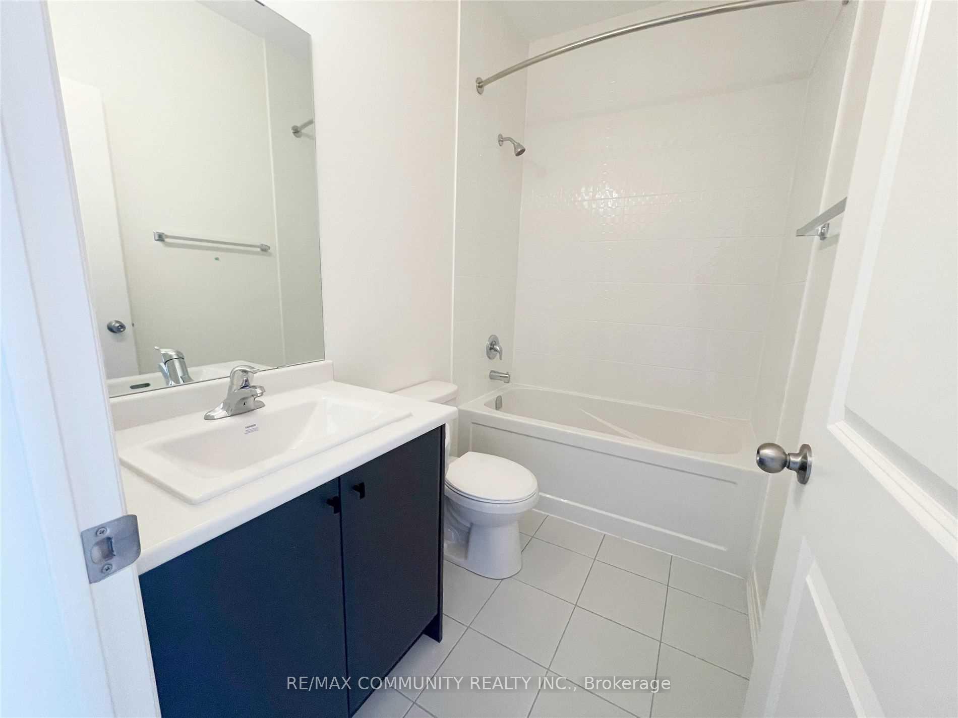 Photo 3 of 1577 Green Road, Clarington, Bowmanville — HOMEH