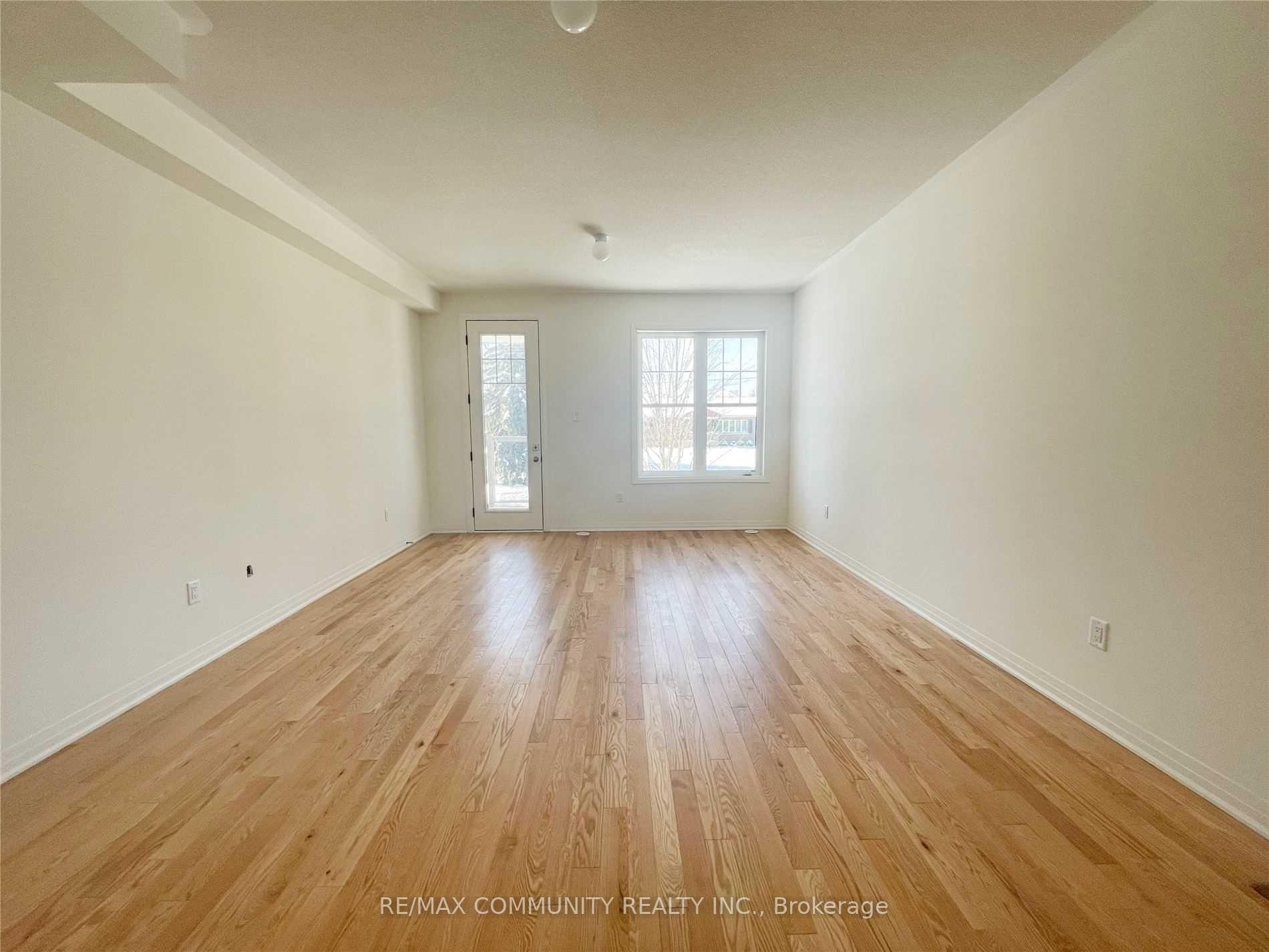 Photo 4 of 1577 Green Road, Clarington, Bowmanville — HOMEH