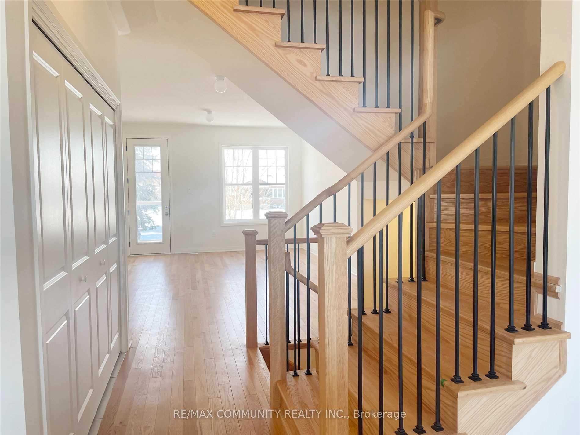 Photo 12 of 1577 Green Road, Clarington, Bowmanville — HOMEH