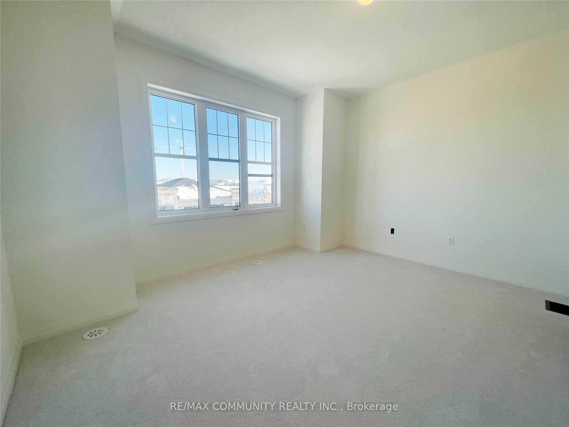 Photo 17 of 1577 Green Road, Clarington, Bowmanville — HOMEH