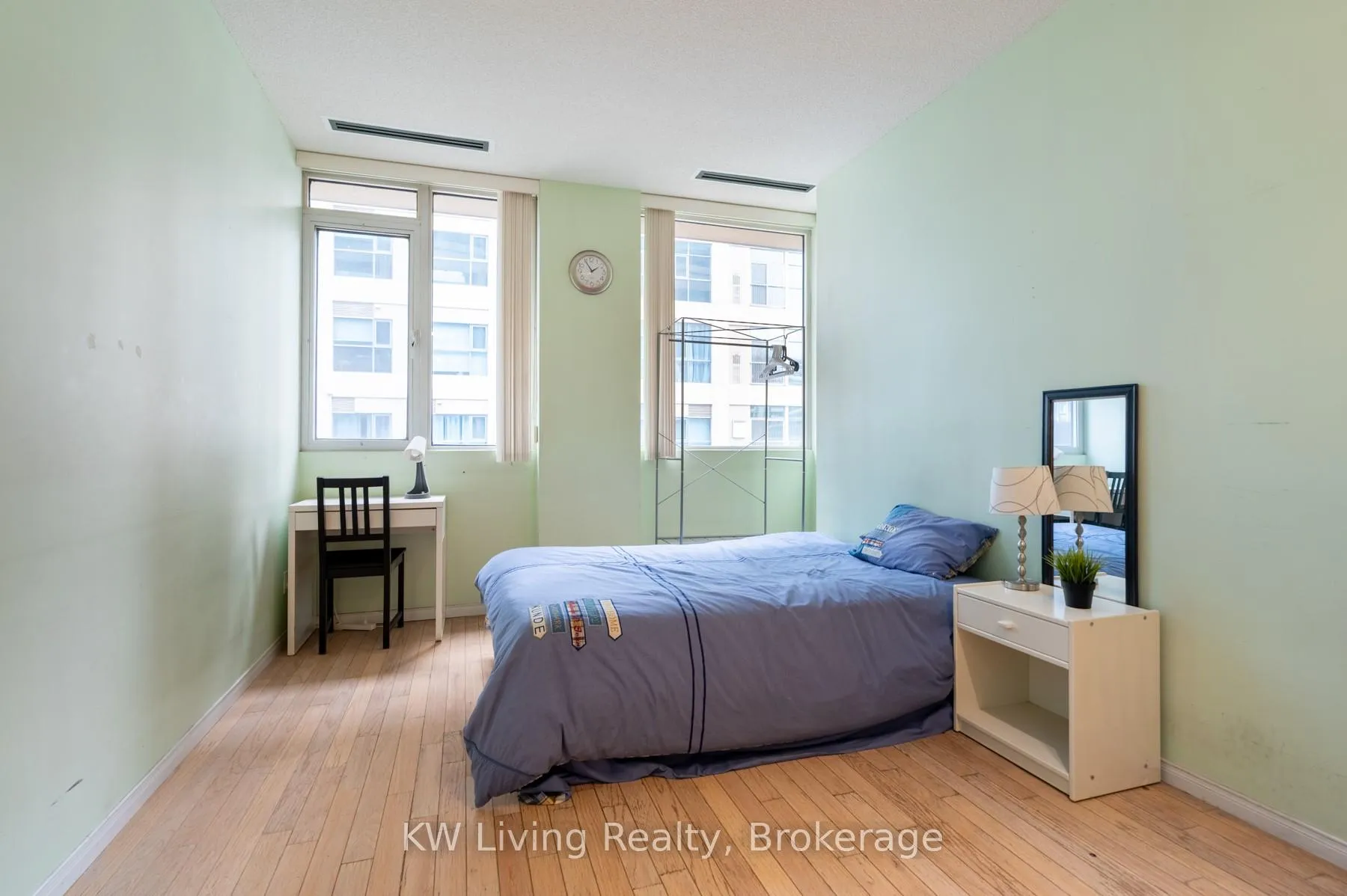 Photo 13 of Unit 404, 555 Yonge Street, Toronto, Church-Yonge Corridor — HOMEH