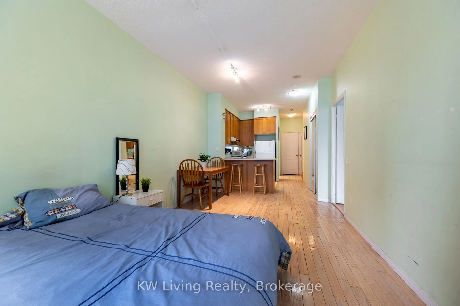 Photo 15 of Unit 404, 555 Yonge Street, Toronto, Church-Yonge Corridor — HOMEH