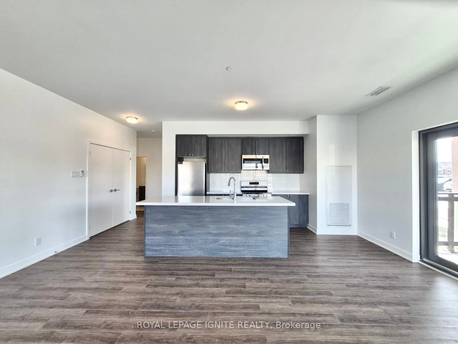 Photo 6 of Unit 1009, 55 Clarington Boulevard, Clarington, Bowmanville — HOMEH