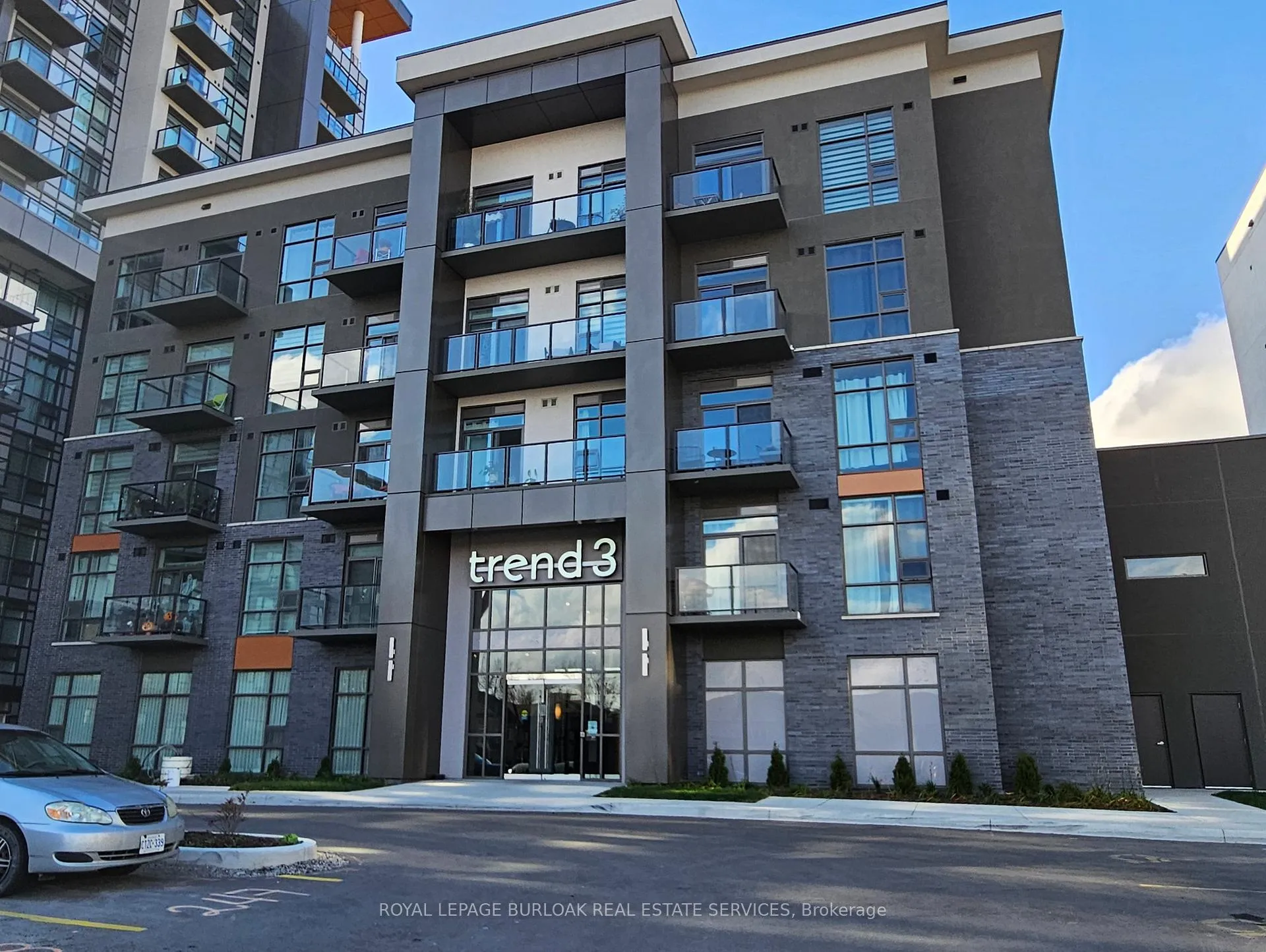 Photo 1 of Unit 322, 470 Dundas Street E, Hamilton, Waterdown — HOMEH