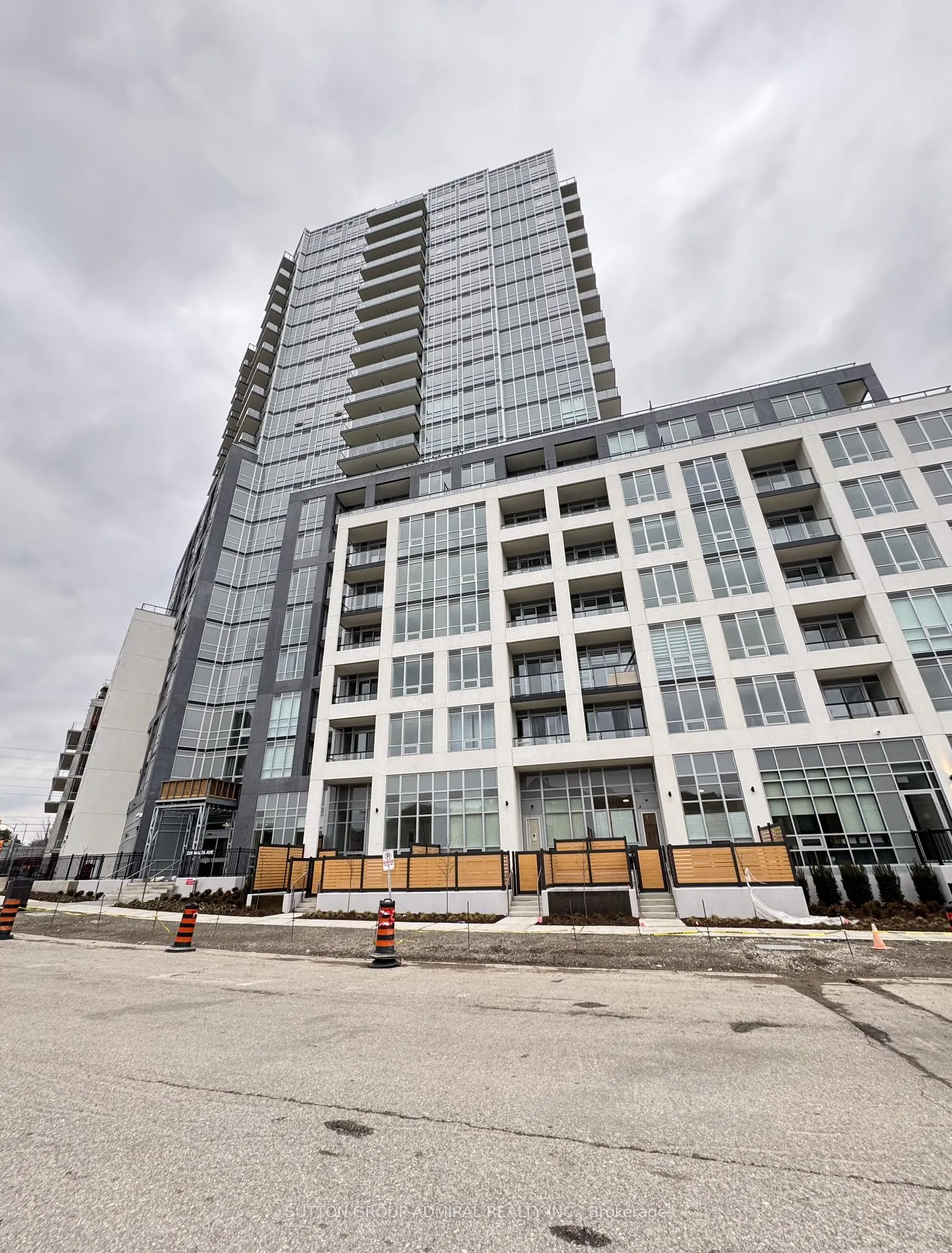 Photo 1 of Unit 902, 225 Malta Avenue, Brampton, Fletcher's Creek South — HOMEH