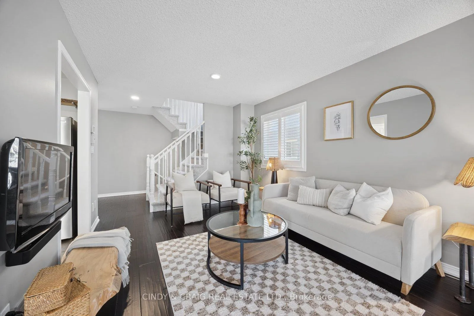 Photo 2 of 90 Fieldcrest Avenue, Clarington, Courtice — HOMEH