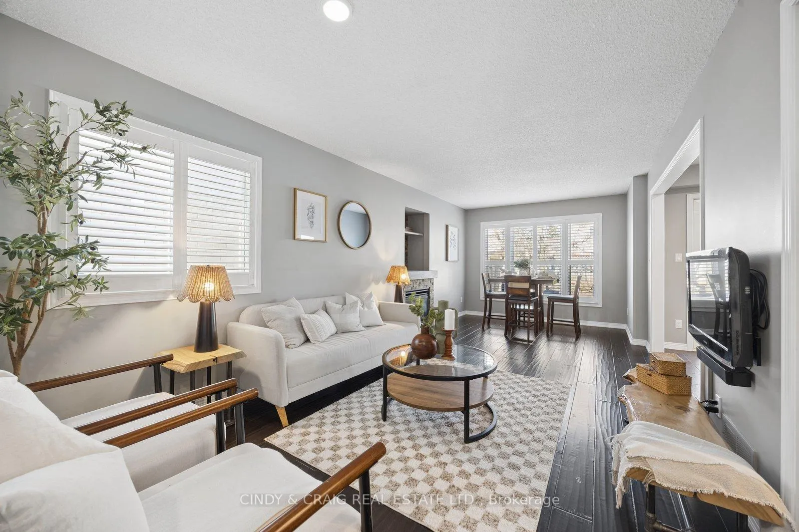 Photo 3 of 90 Fieldcrest Avenue, Clarington, Courtice — HOMEH
