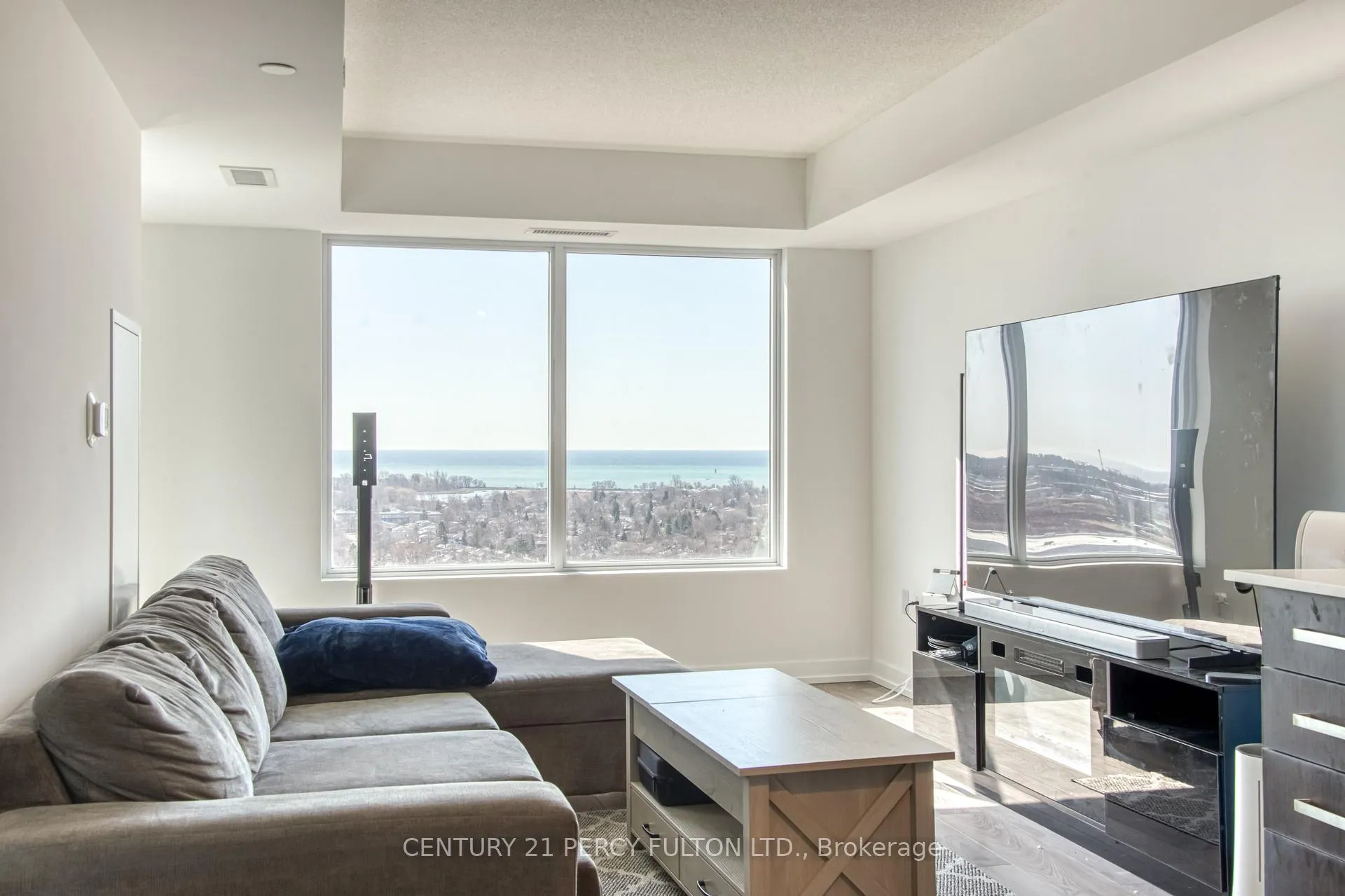 Photo 4 of Unit 2203, 1435 Celebration Drive, Pickering, Bay Ridges — HOMEH