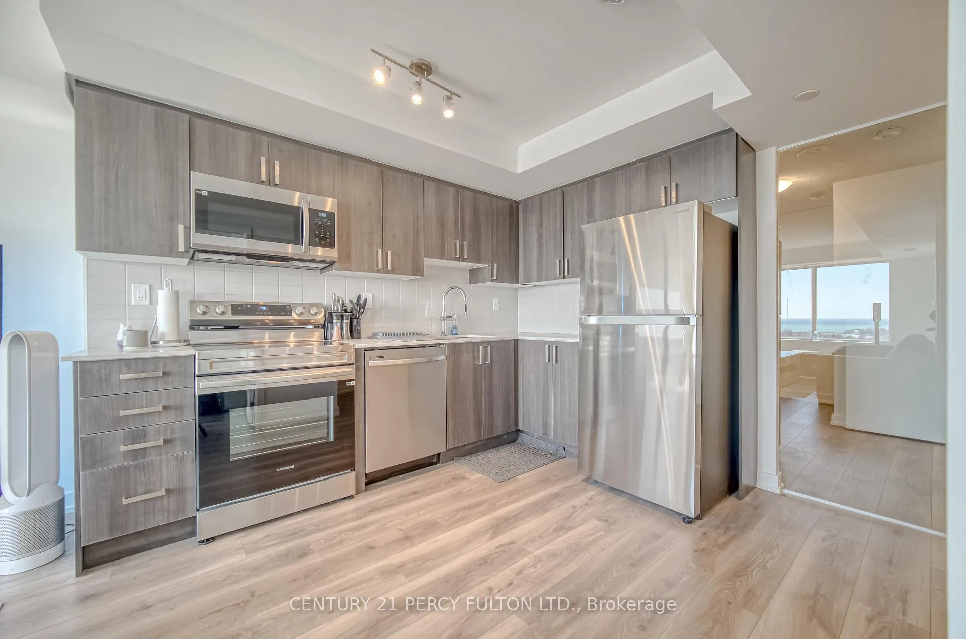 Photo 8 of Unit 2203, 1435 Celebration Drive, Pickering, Bay Ridges — HOMEH