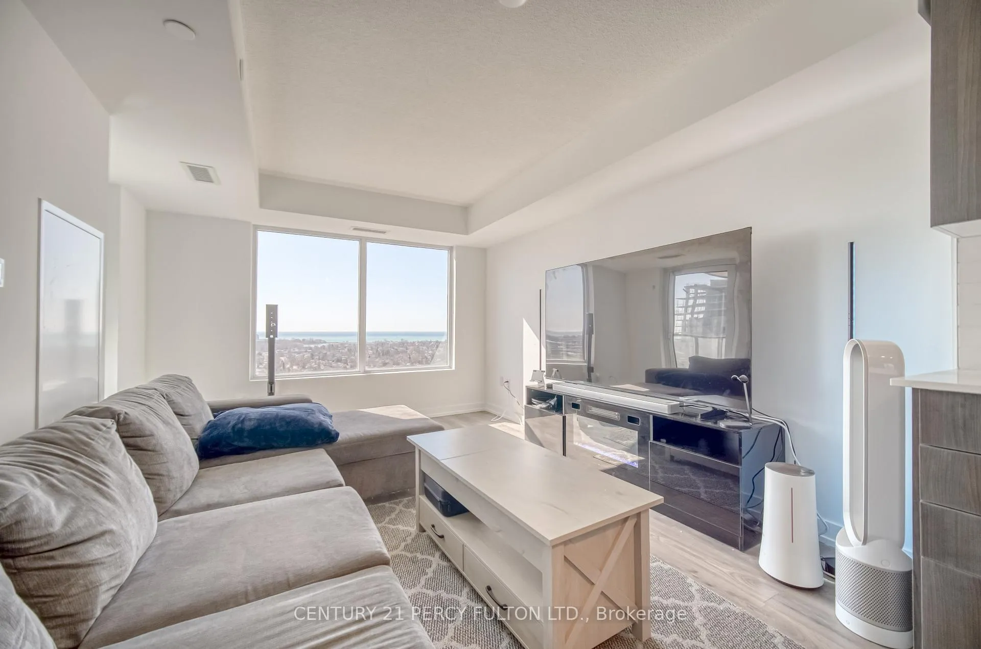 Photo 11 of Unit 2203, 1435 Celebration Drive, Pickering, Bay Ridges — HOMEH