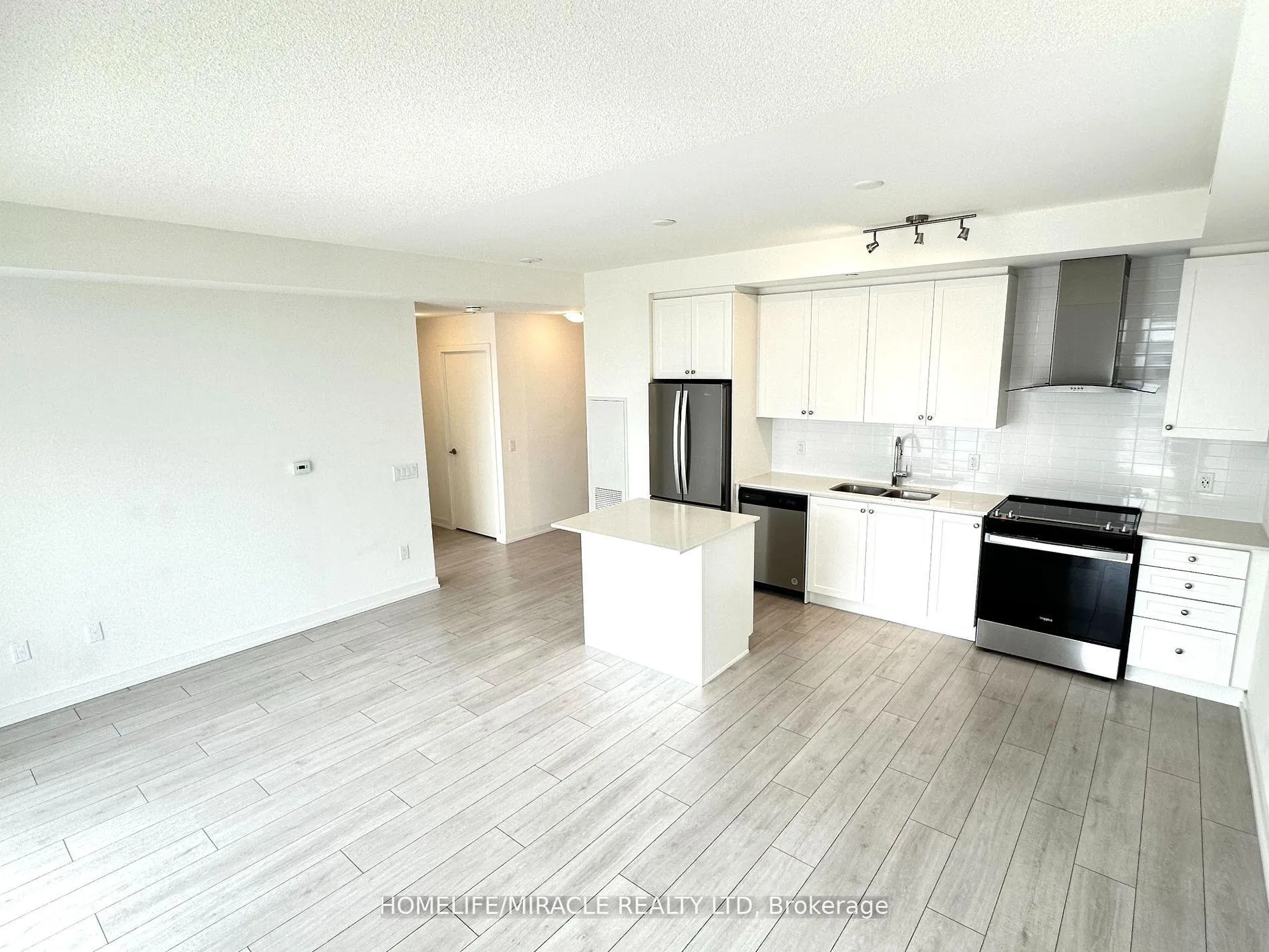 Photo 2 of Unit 2004, 55 Duke Street, Kitchener, City Commercial Core — HOMEH