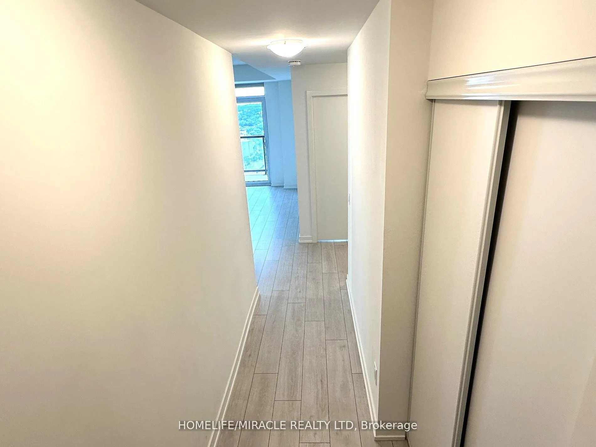 Photo 8 of Unit 2004, 55 Duke Street, Kitchener, City Commercial Core — HOMEH