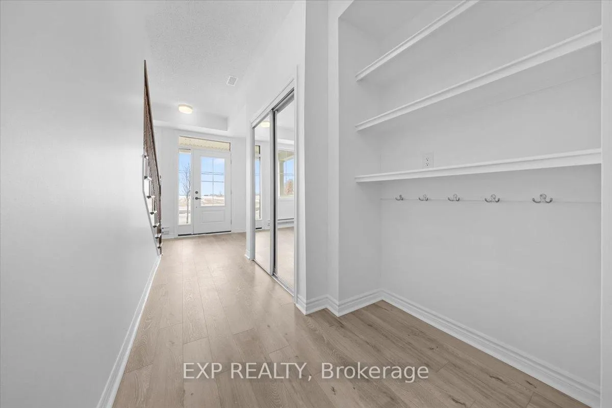 Photo 5 of 217 Hibernian Walk, Ottawa, Kanata - Emerald Meadows/Trailwest — HOMEH