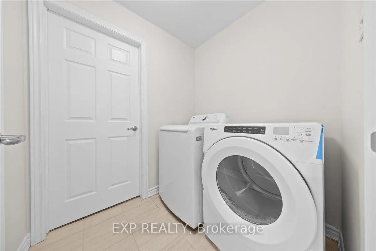 Photo 7 of 217 Hibernian Walk, Ottawa, Kanata - Emerald Meadows/Trailwest — HOMEH