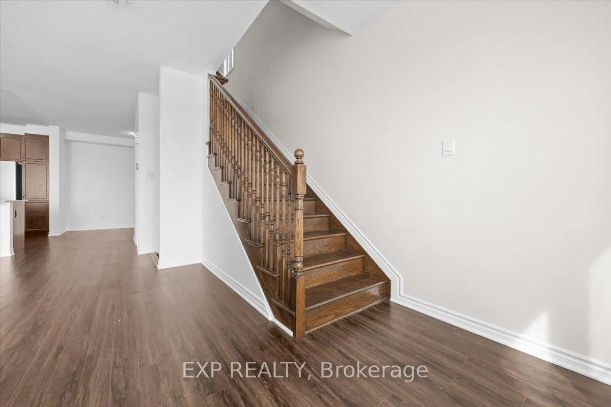 Photo 8 of 217 Hibernian Walk, Ottawa, Kanata - Emerald Meadows/Trailwest — HOMEH