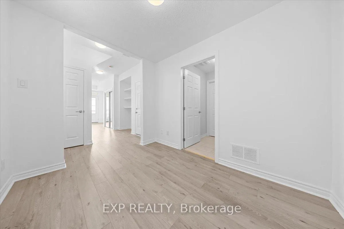 Photo 36 of 217 Hibernian Walk, Ottawa, Kanata - Emerald Meadows/Trailwest — HOMEH